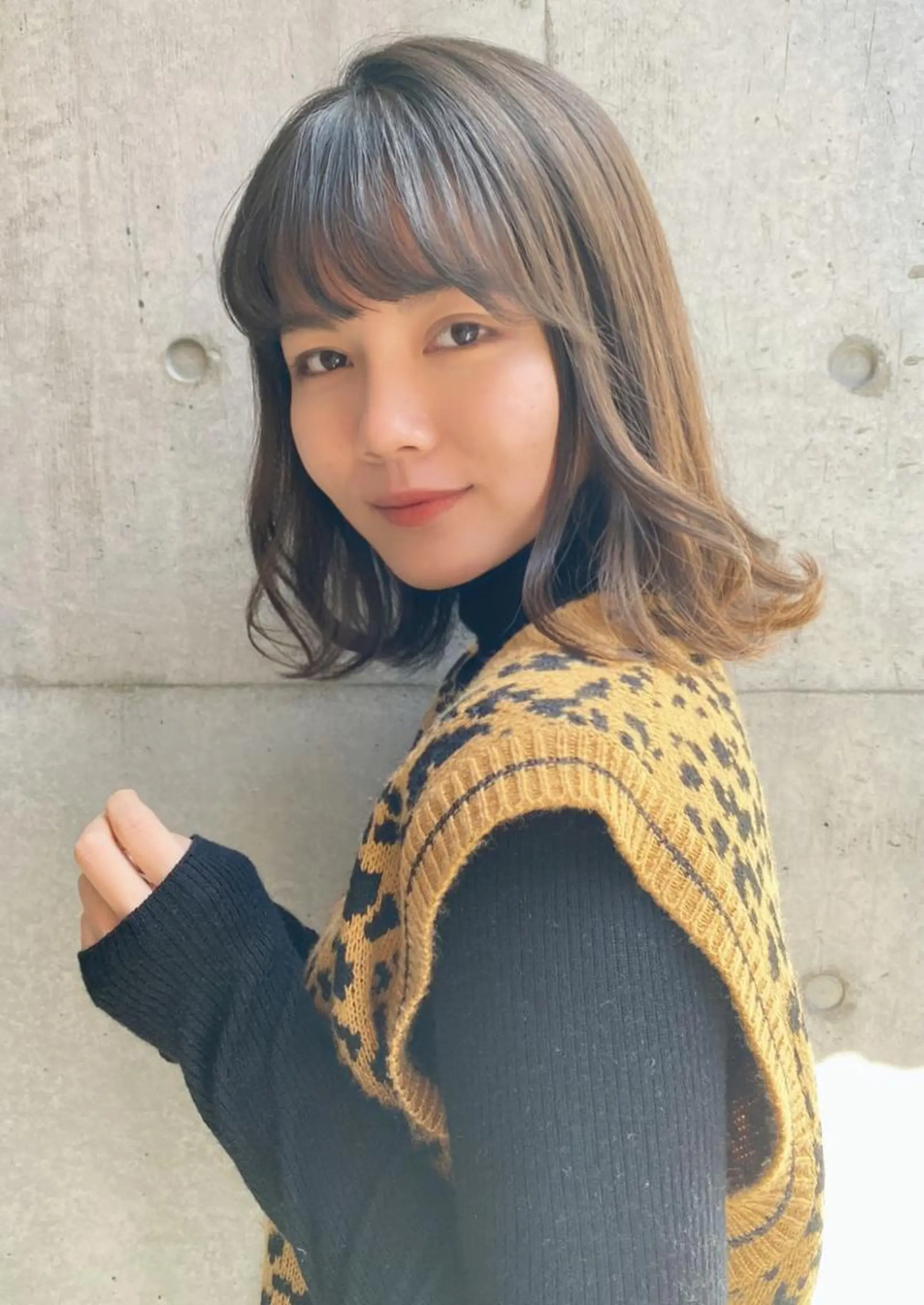 ミディアム カラー 岡本 空大のヘアスタイル