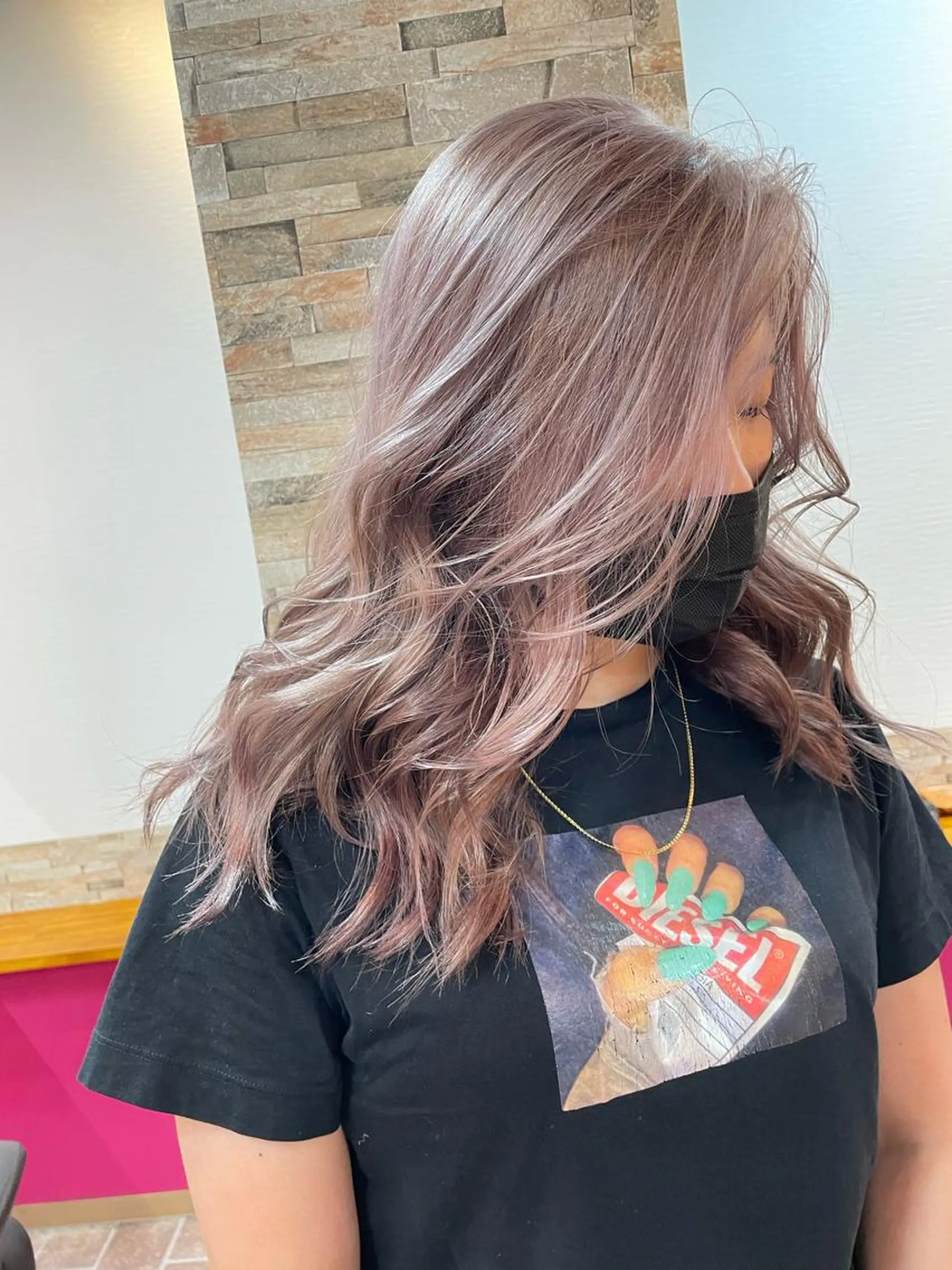 ロング カラー ベージュカラー ピンクカラー ピンクベージュ ヘアカラー YUI/ ブリーチカラー🌷のヘアスタイル