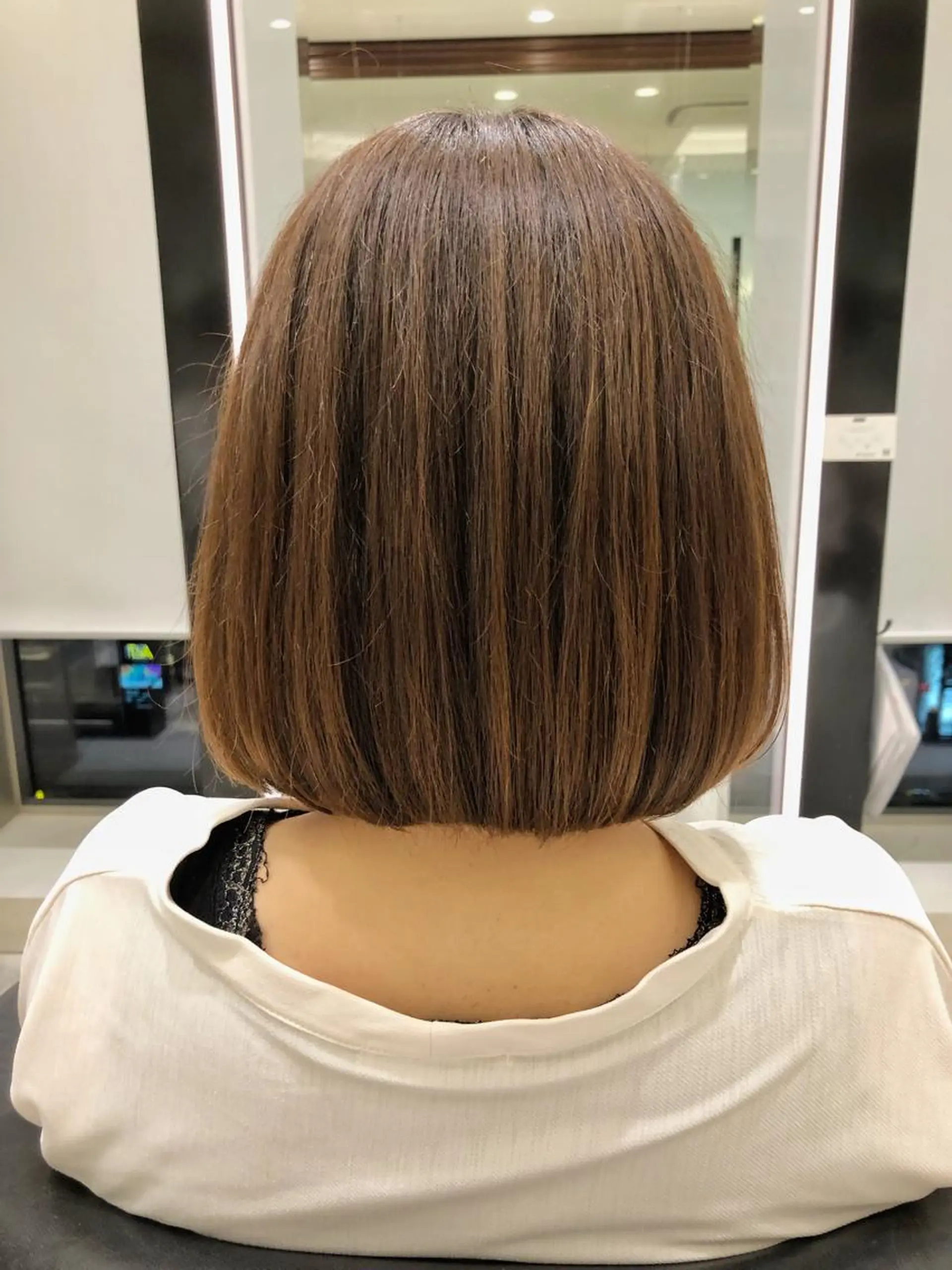 ミディアム ボブ 波巻きウェーブ 韓国風パーマ 纐纈のヘアスタイル