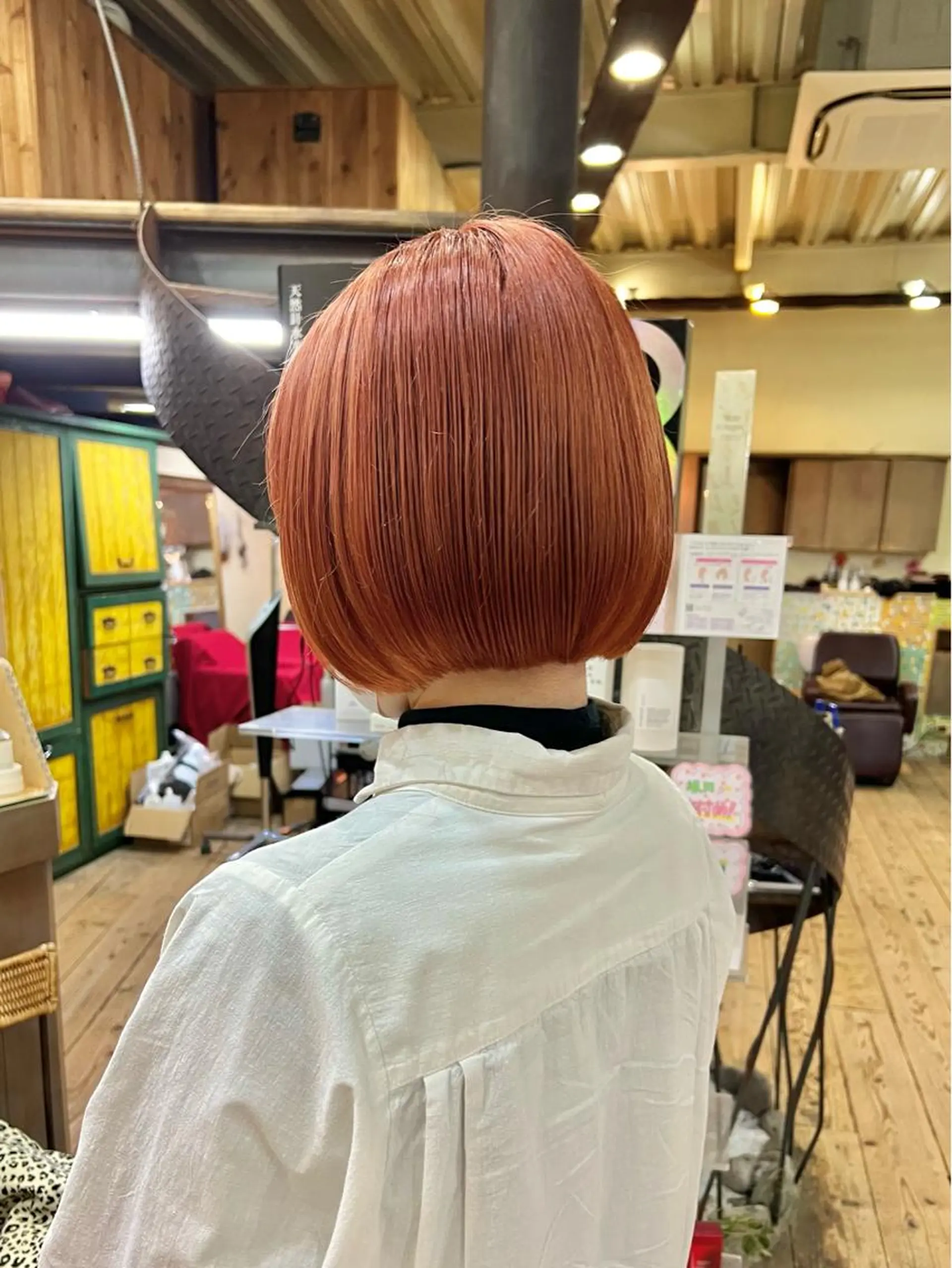 ショート カラー ヘアアレンジ ブリーチ オレンジ オレンジピンク ピンクカラー 「sumi」 AMIのヘアスタイル