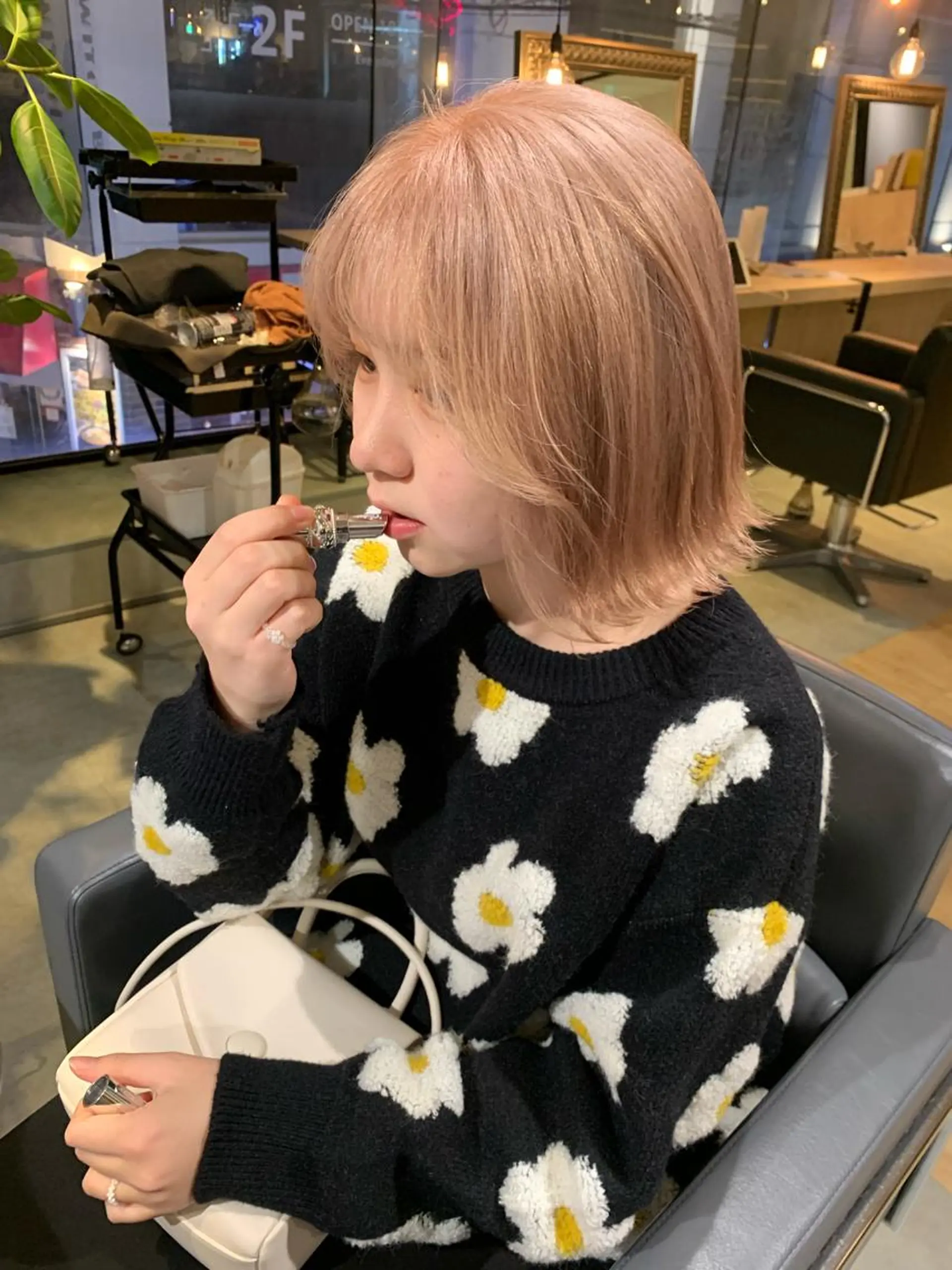 ショート カラー 美髪・シールエクステ ホソタニリョウコのヘアスタイル