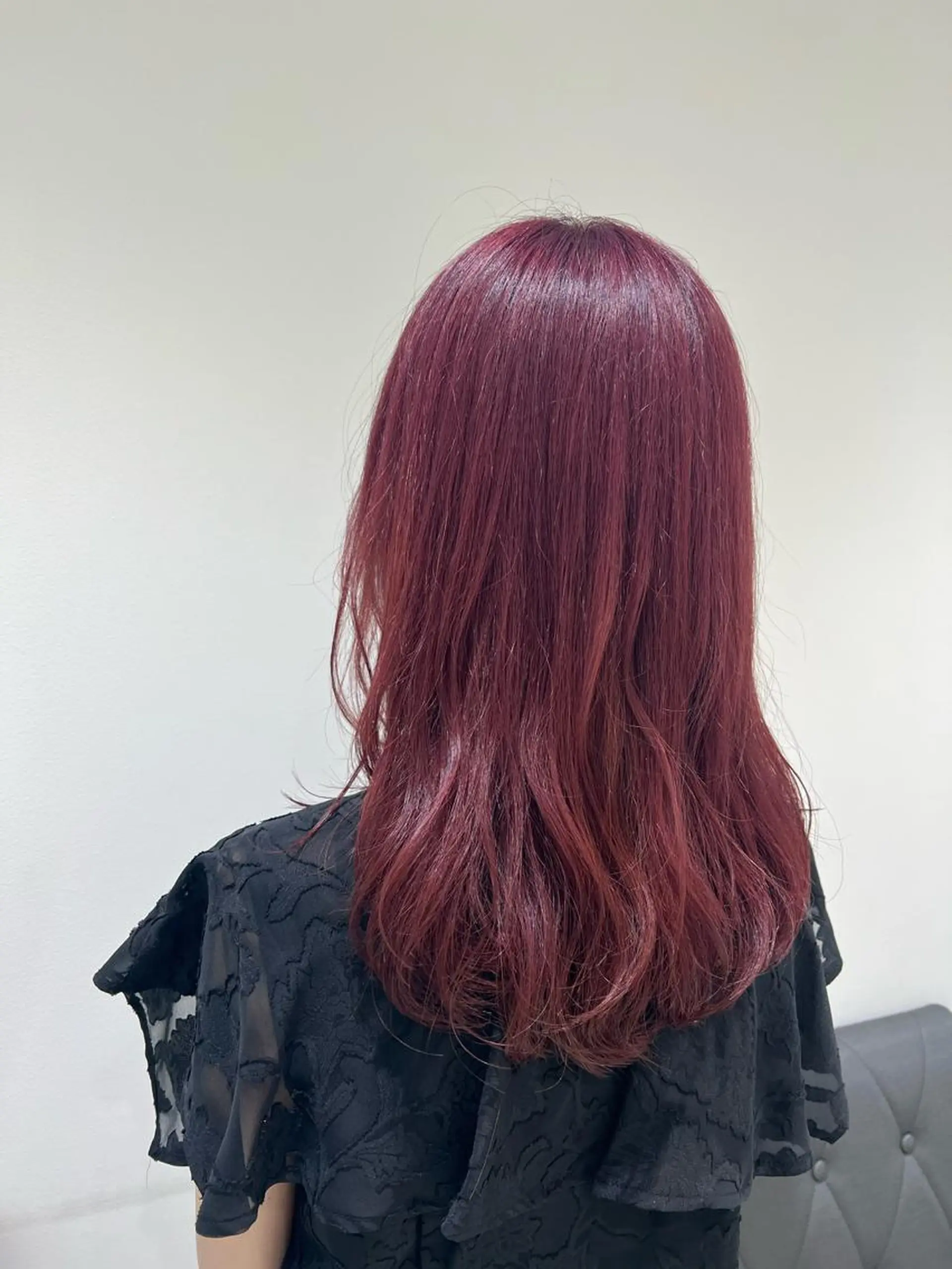 セミロング カラー カシス イルミナカラー ピンクカラー ヘアカラー トリートメント 【暖色カラー特化】 中山由梨のヘアスタイル