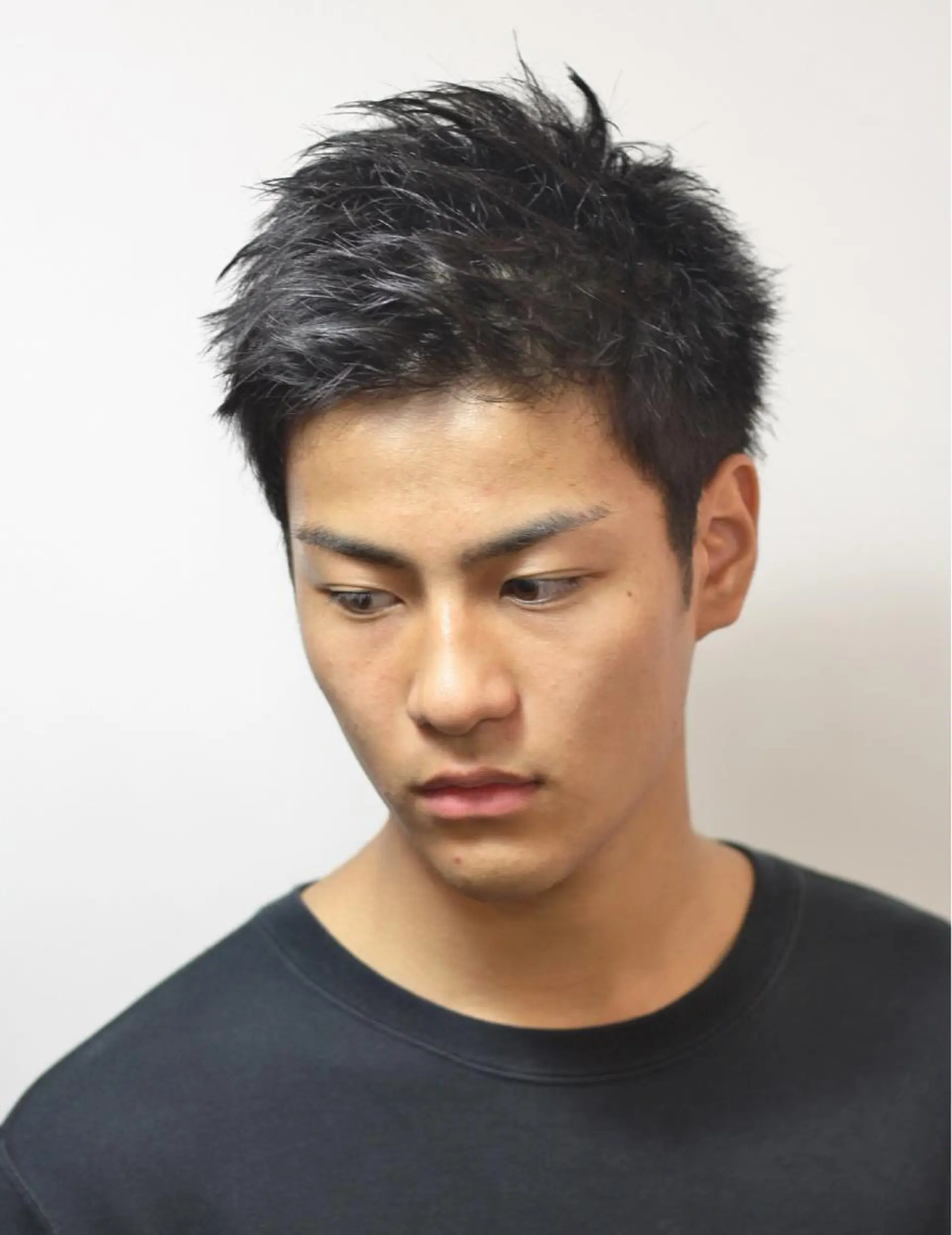 ショート メンズ 諌山 佳旦のヘアスタイル