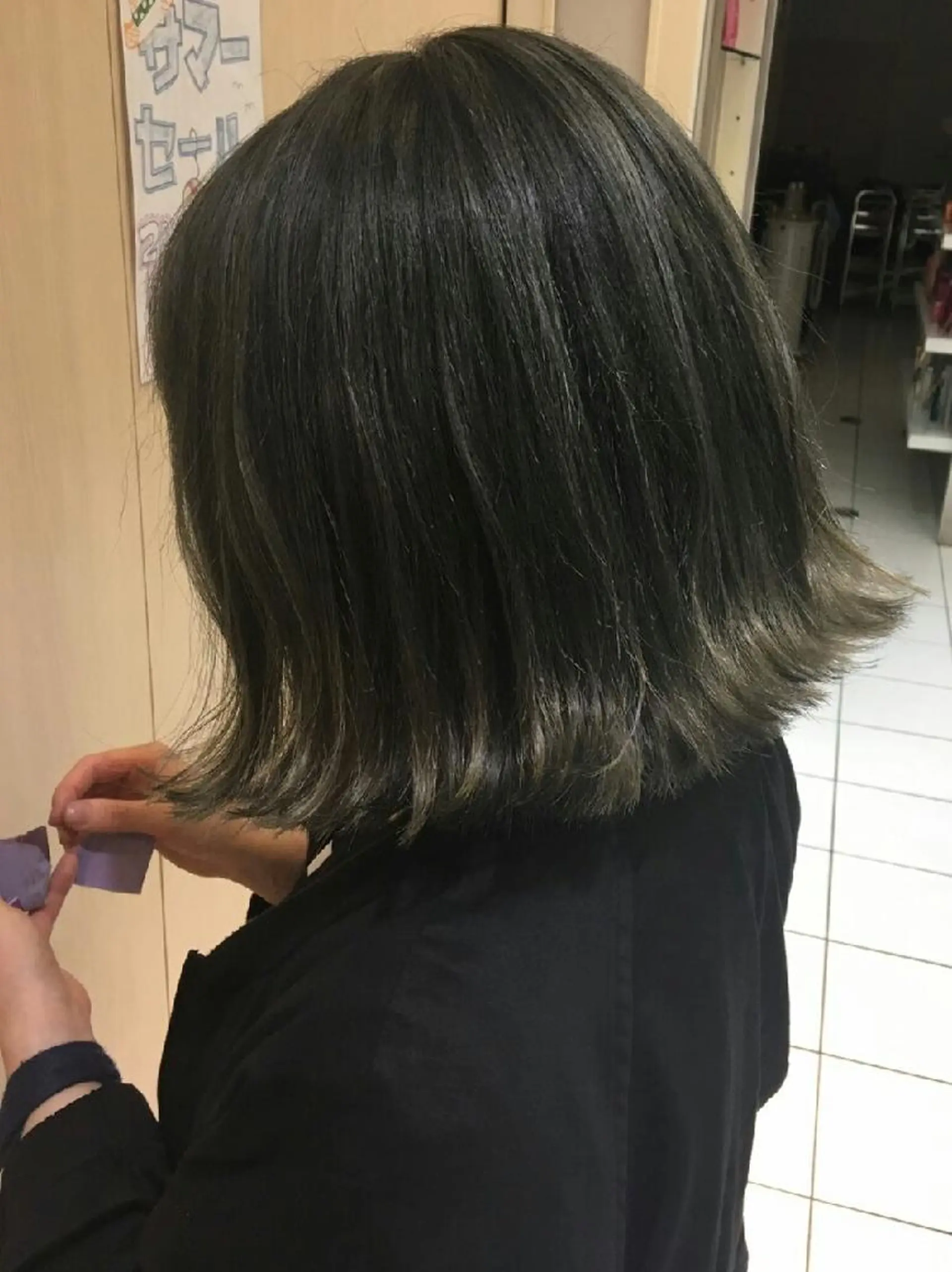 ショート カラー ブリーチ グレージュ 遠藤 拓馬のヘアスタイル