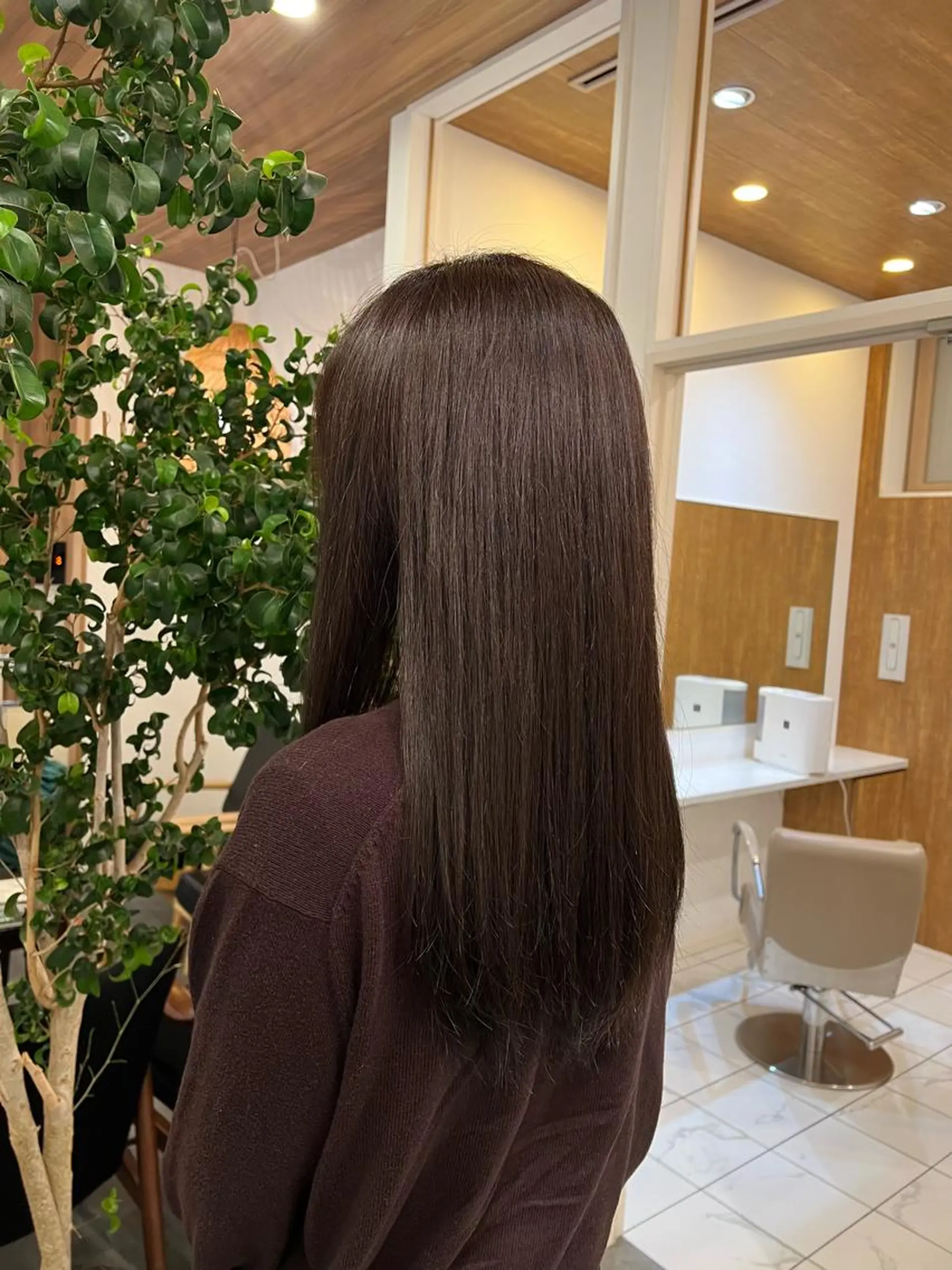ロング カラー カワハラ ヒナコのヘアスタイル