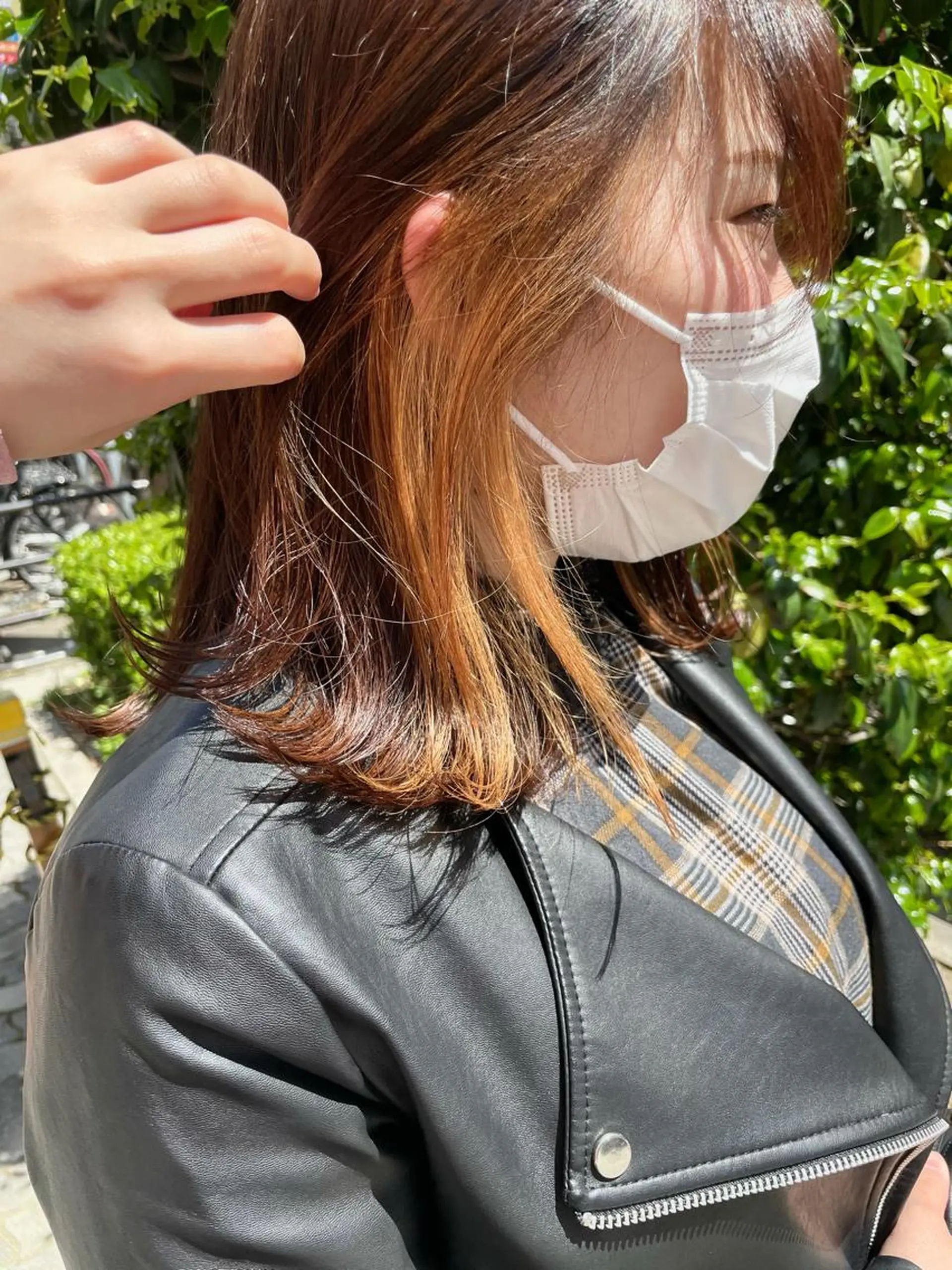 ミディアム カラー akane .のヘアスタイル