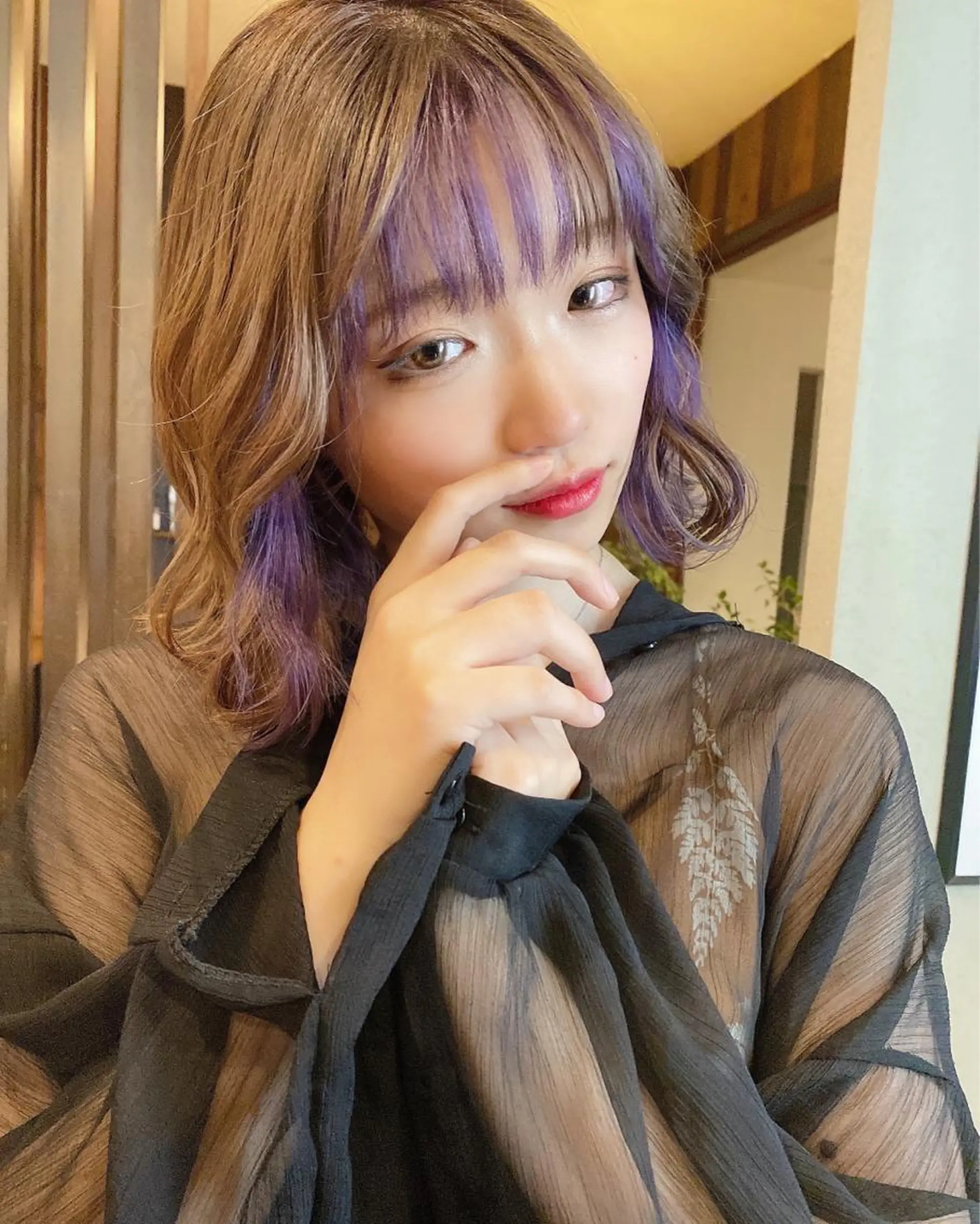 ミディアム カラー ミストバング  フェイスフレーミング ラベンダーカラー パープルカラー ヘアカラー トリートメント 具志 正太のヘアスタイル