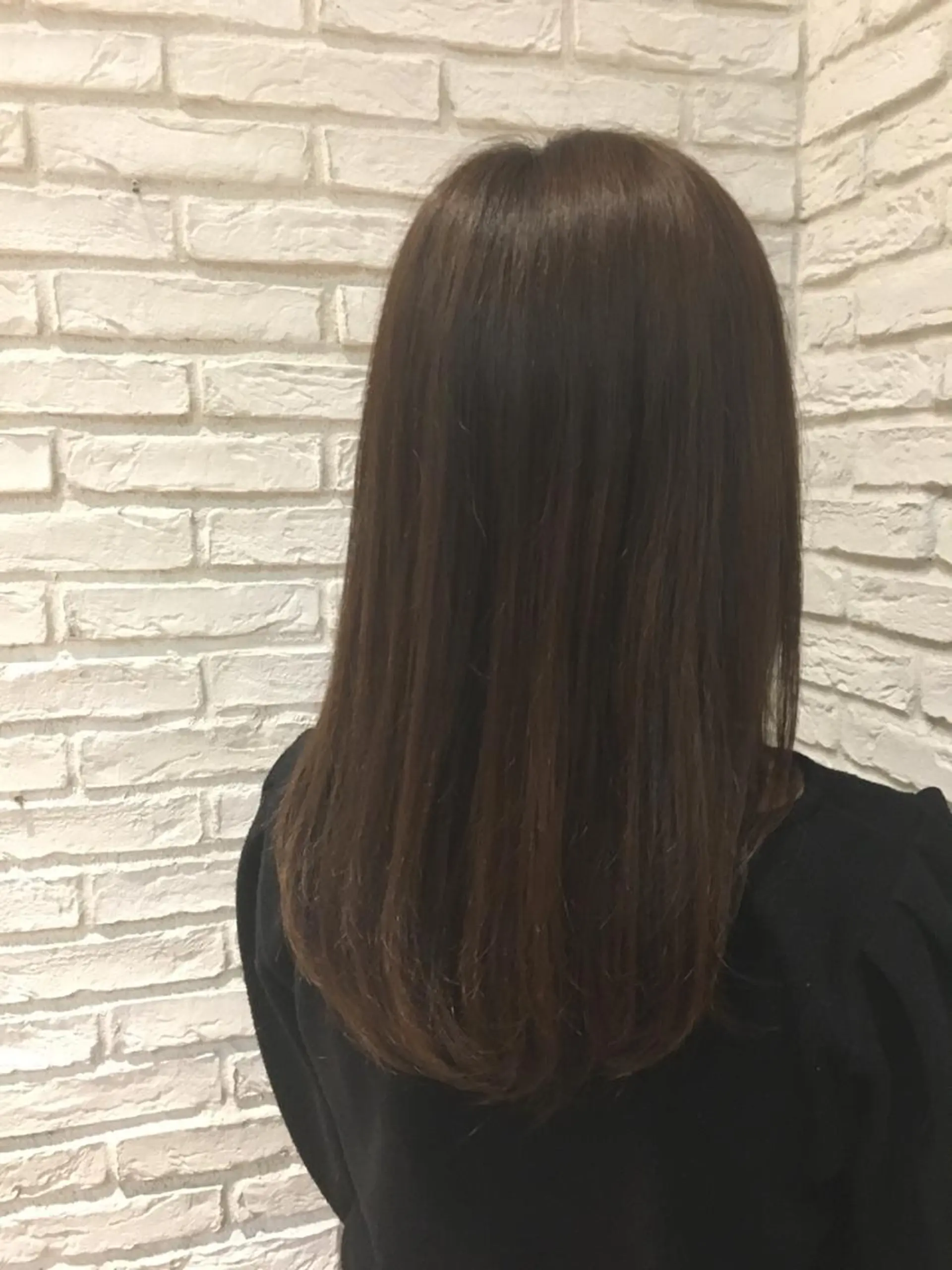 セミロング カラー アッシュ ベージュカラー 鈴木 麻希のヘアスタイル