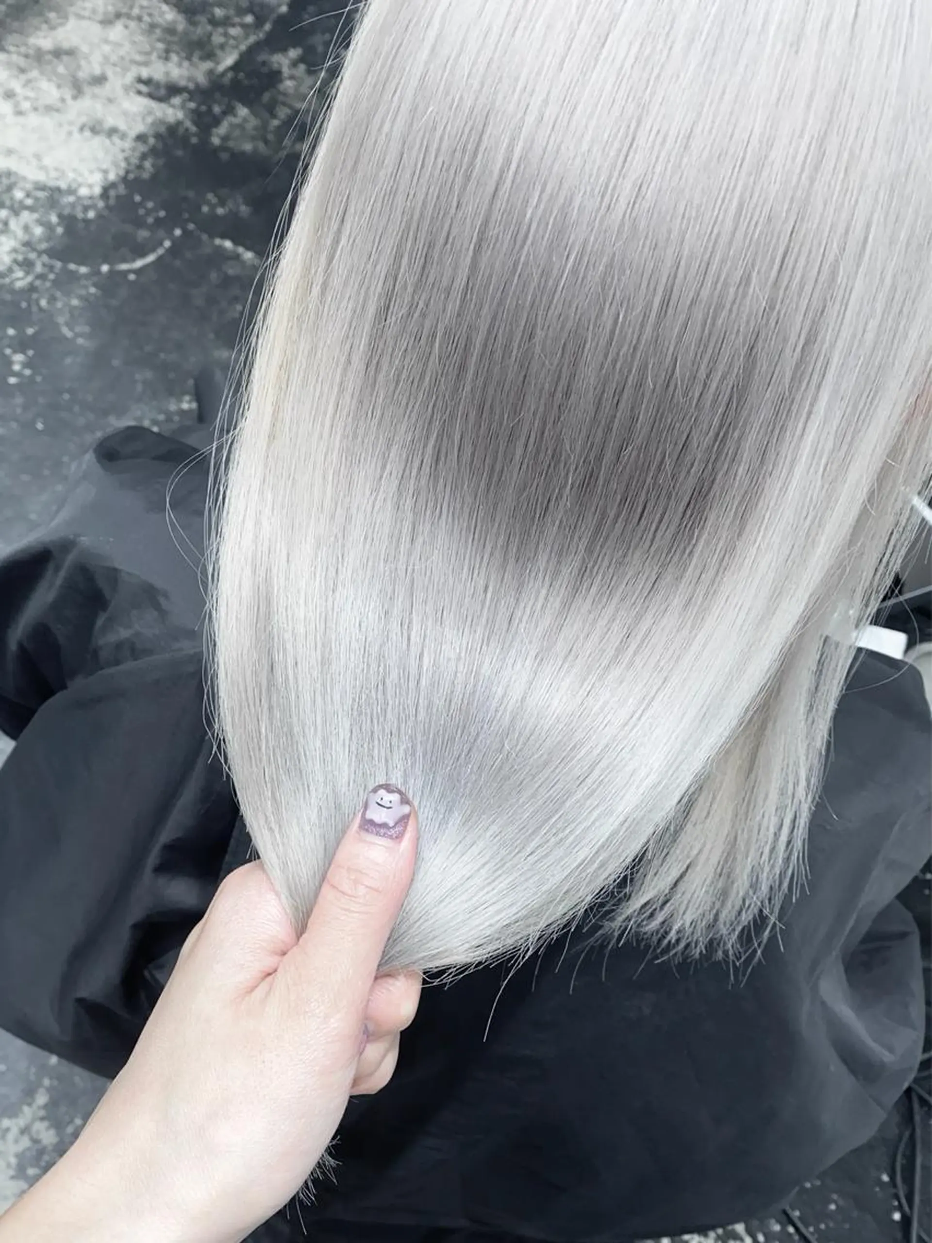 ショート ヘアカラー サイレント美容師 アイリィのヘアスタイル
