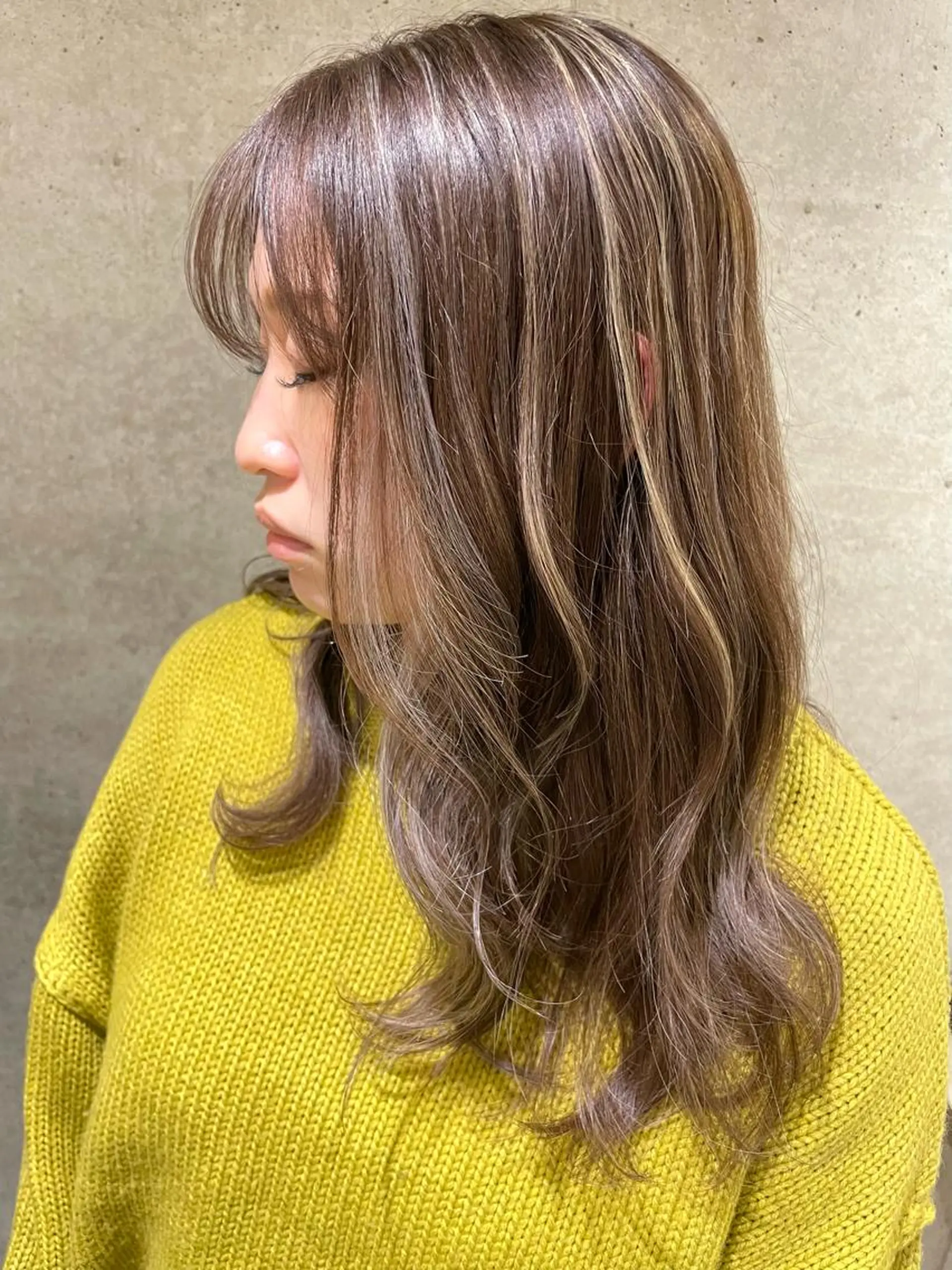 セミロング カラー ヘアカラー トリートメント ハイライトが 得意なニキです😊のヘアスタイル