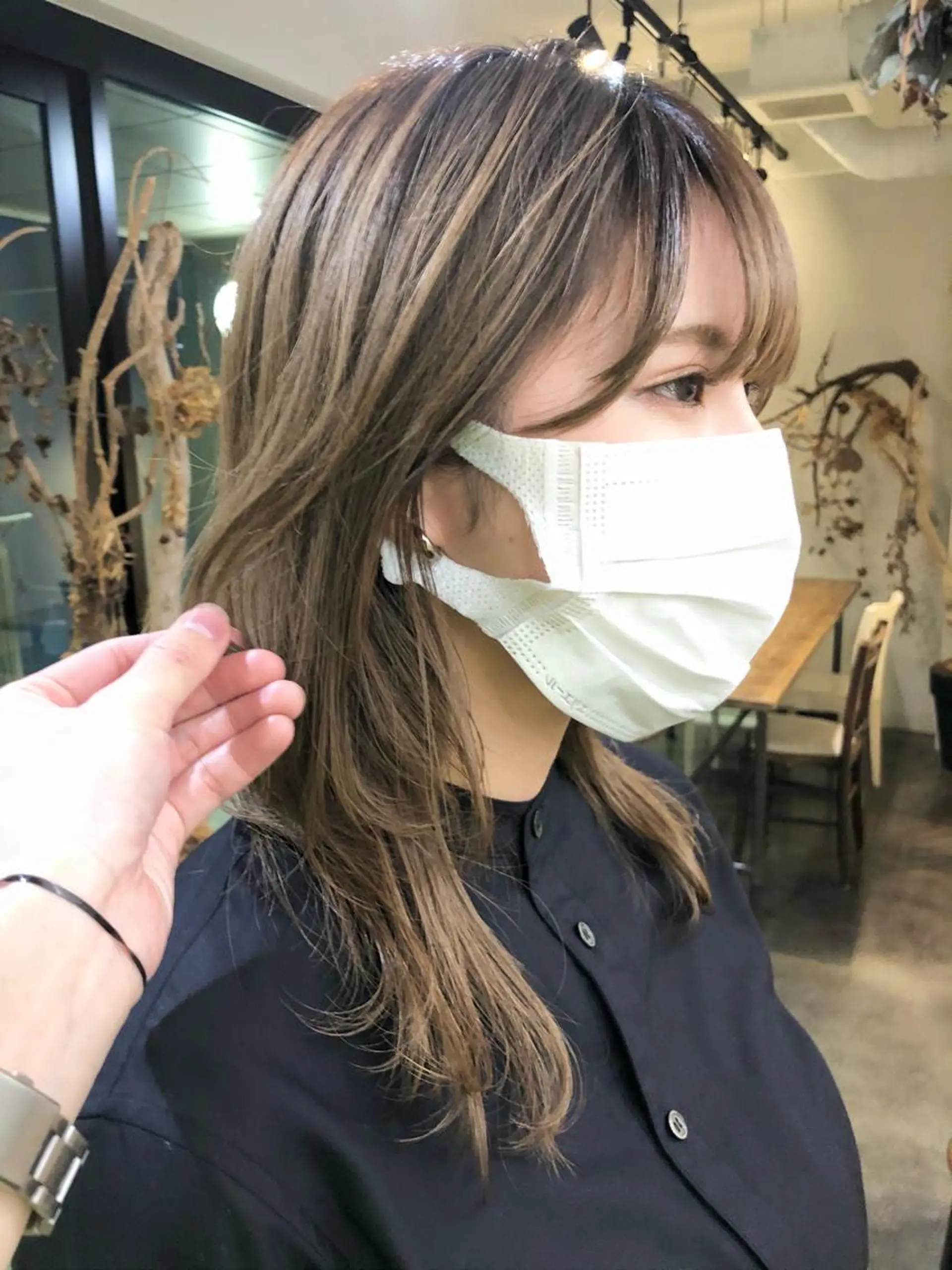 ミディアム カラー ウルフカット カット ヘアカラー 千葉 郁也のヘアスタイル