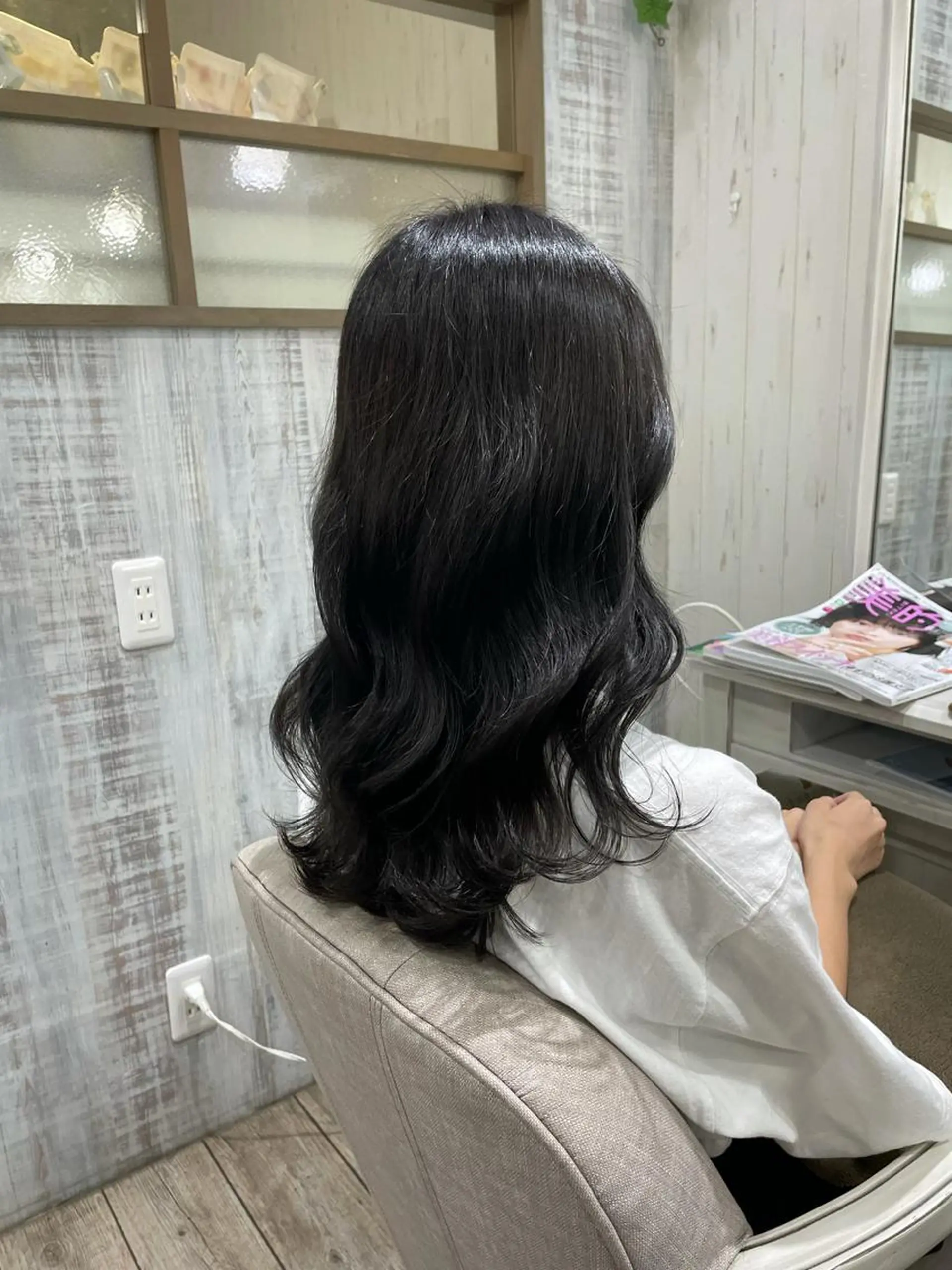 セミロング ネモトメイナ🌿‬ 今月末で退職しますのヘアスタイル