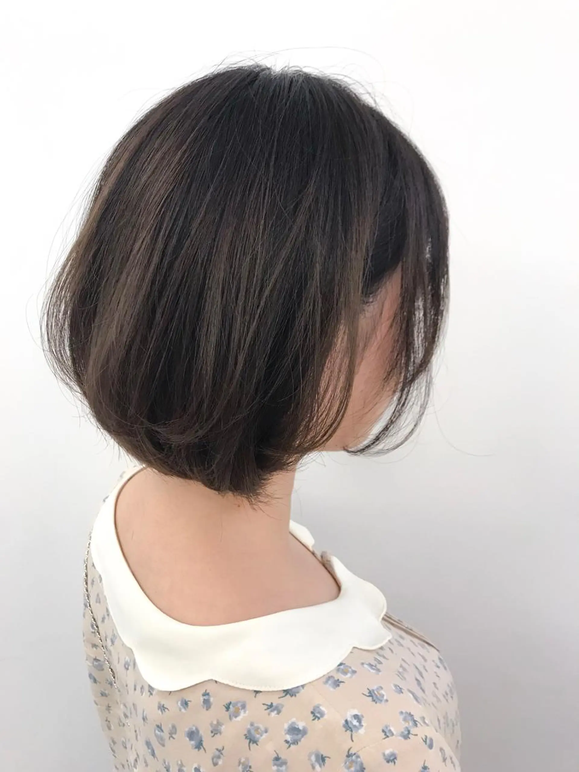 ショート カラー 光吉 洋平のヘアスタイル