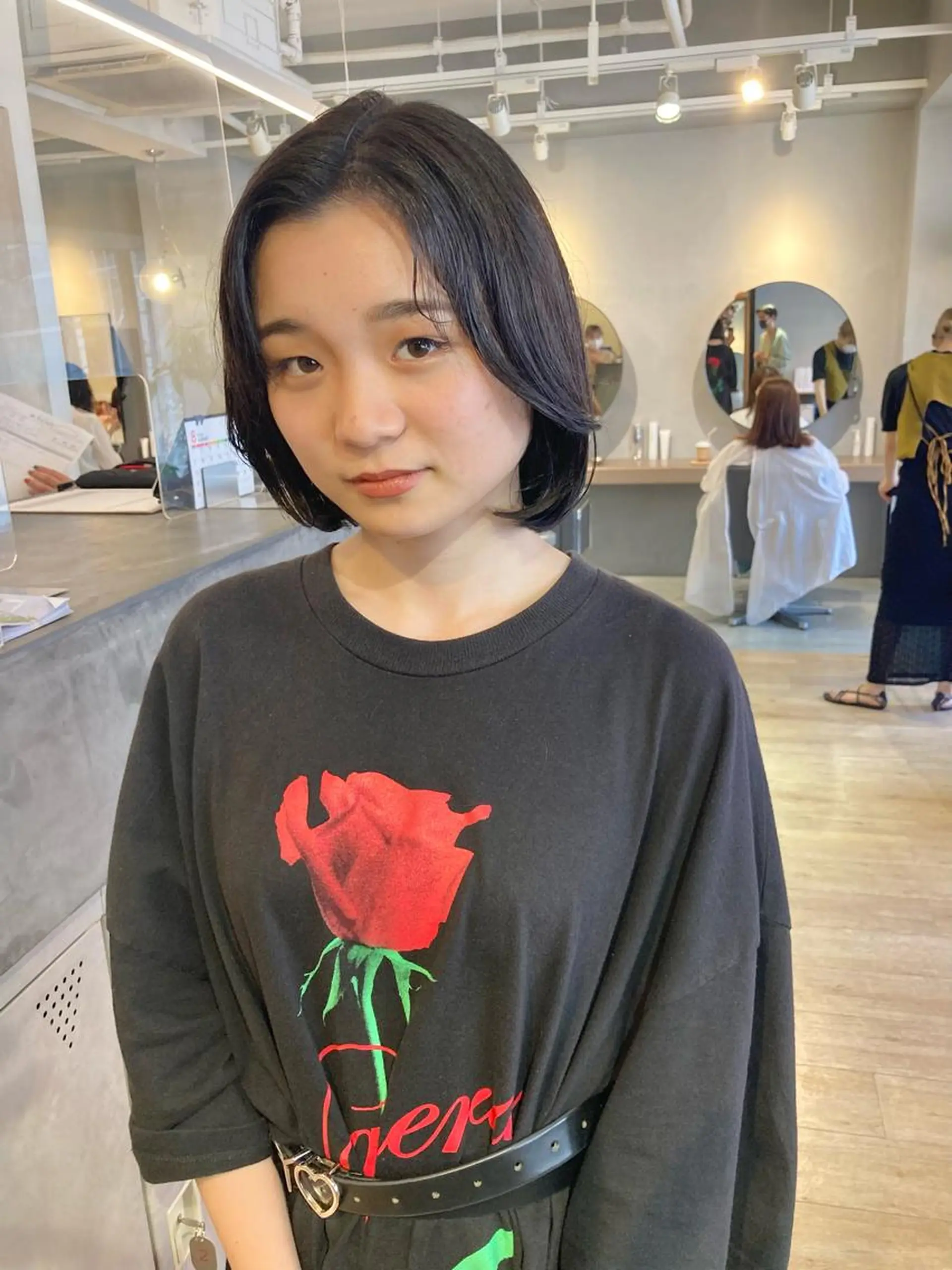 カラー ダークグレー ダークグレージュ グレージュ SCENEbyRAD helmのヘアスタイル