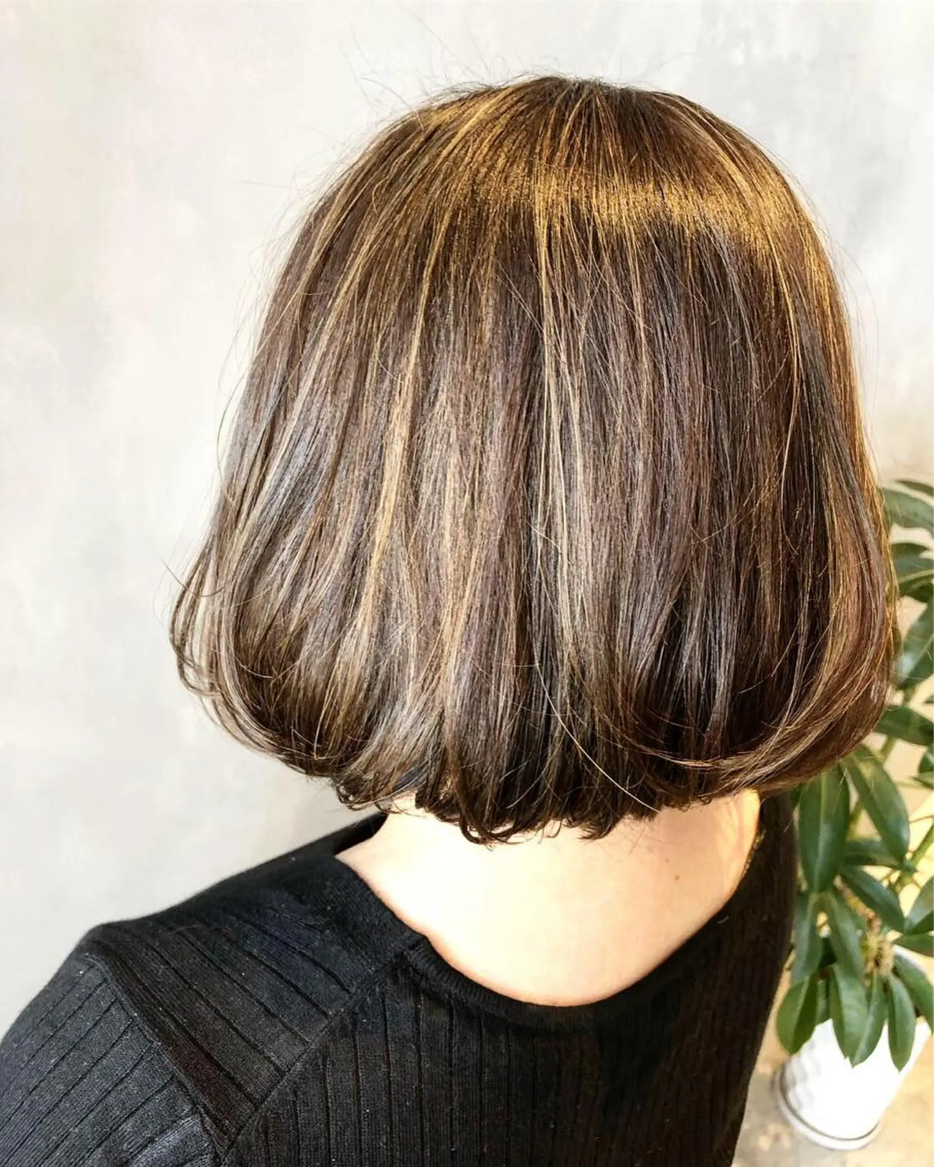 ショート カラー アッシュ ベージュカラー ハイライトカラー ハイライト 長谷川 沙紀のヘアスタイル