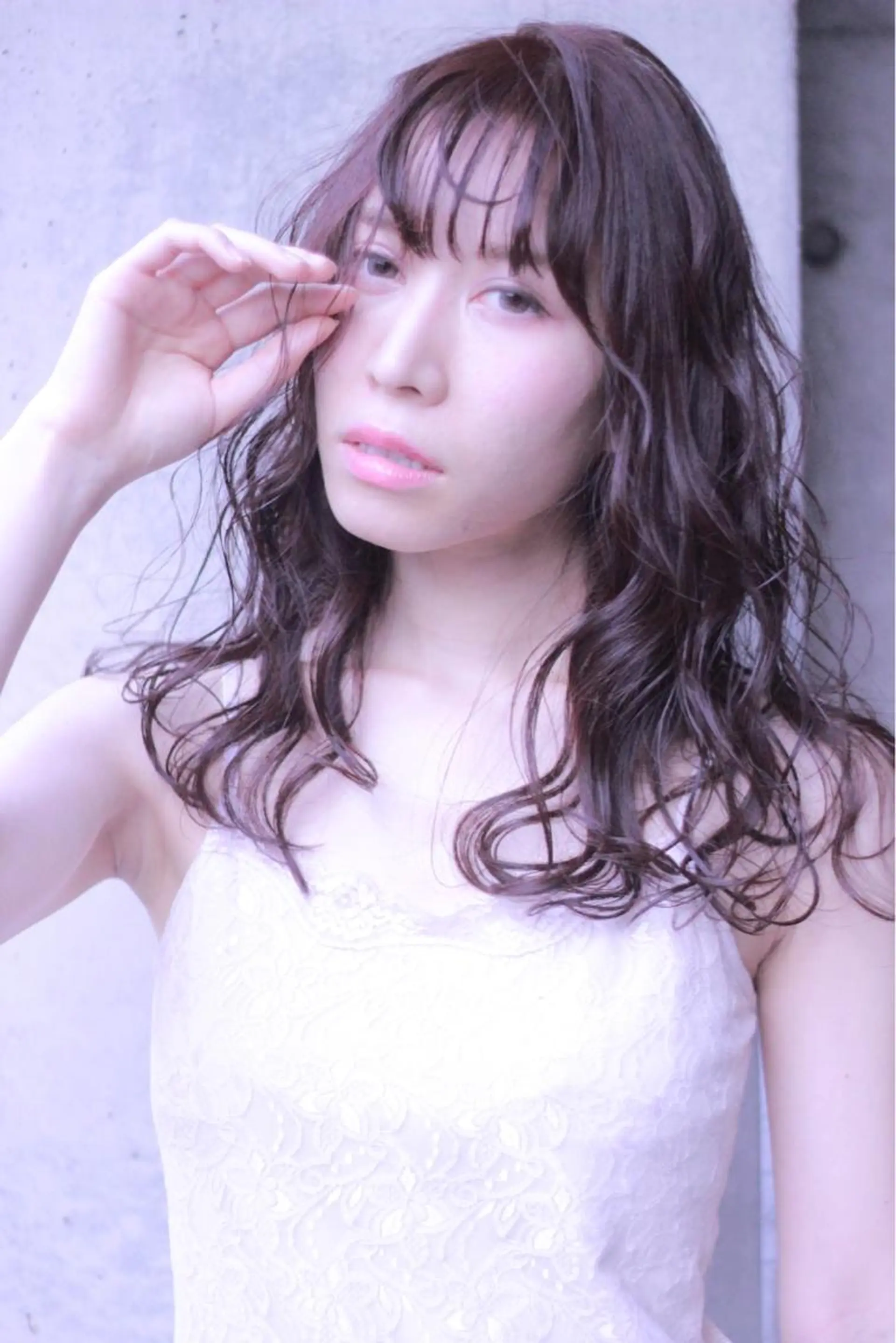 セミロング カラー 及川 光のヘアスタイル