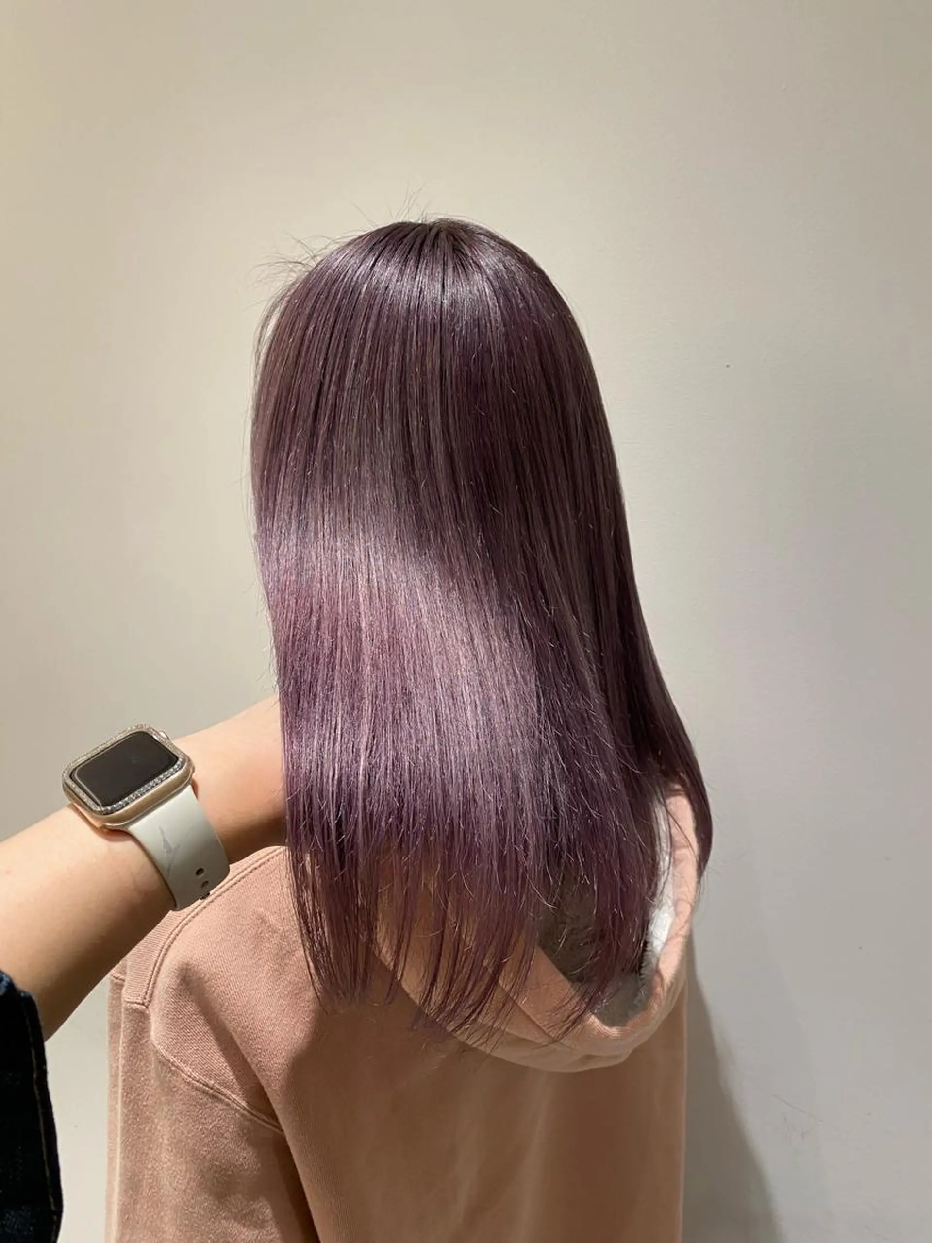 セミロング カラー lulu.表参道所属・似合わせレイヤー✨️ RIEのヘアスタイル