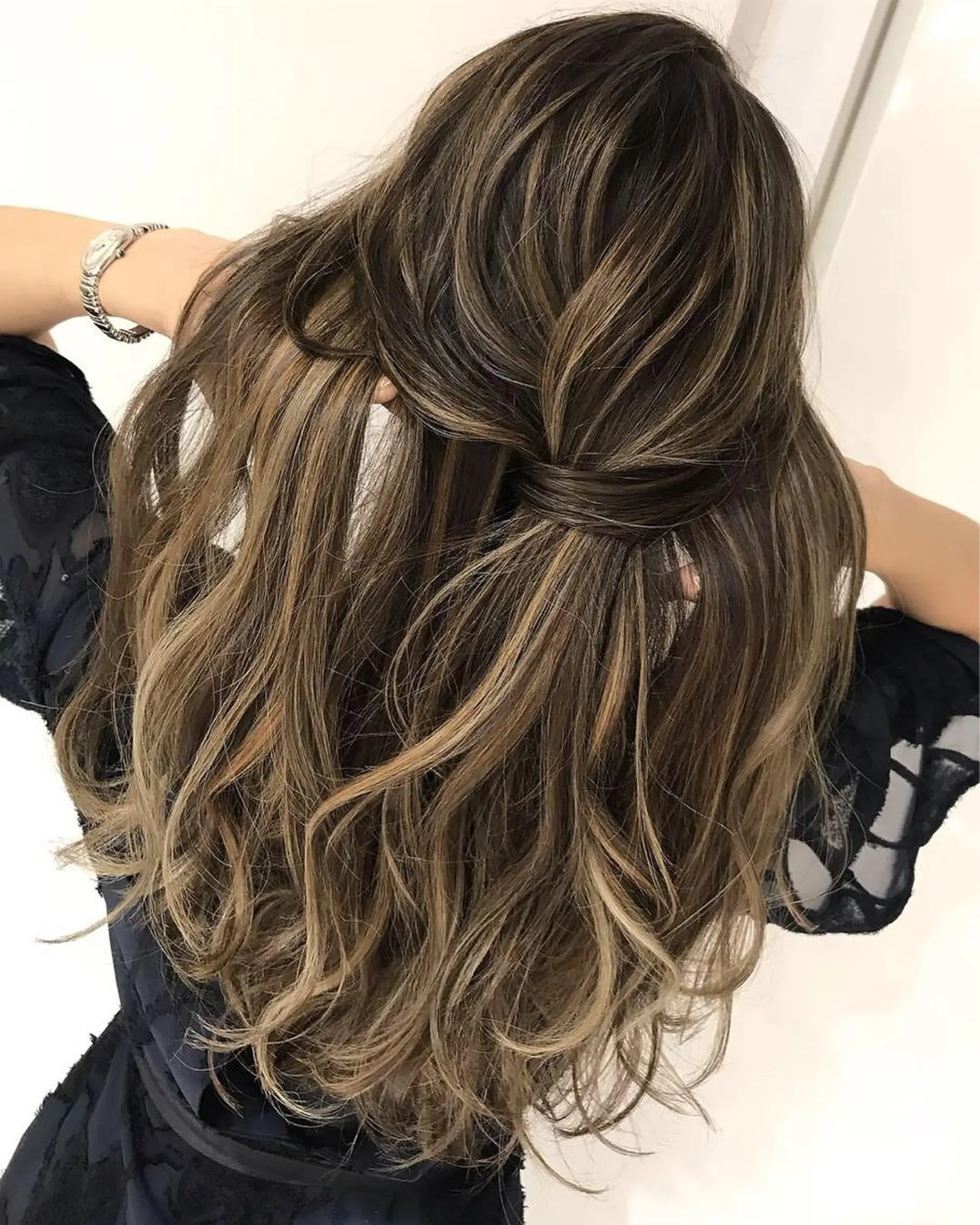 ロング カラー ヘアアレンジ ネイル マツエク・マツパ バレイヤージュ 外国人風カラー レイヤーカット 阿部 圭悟のヘアスタイル