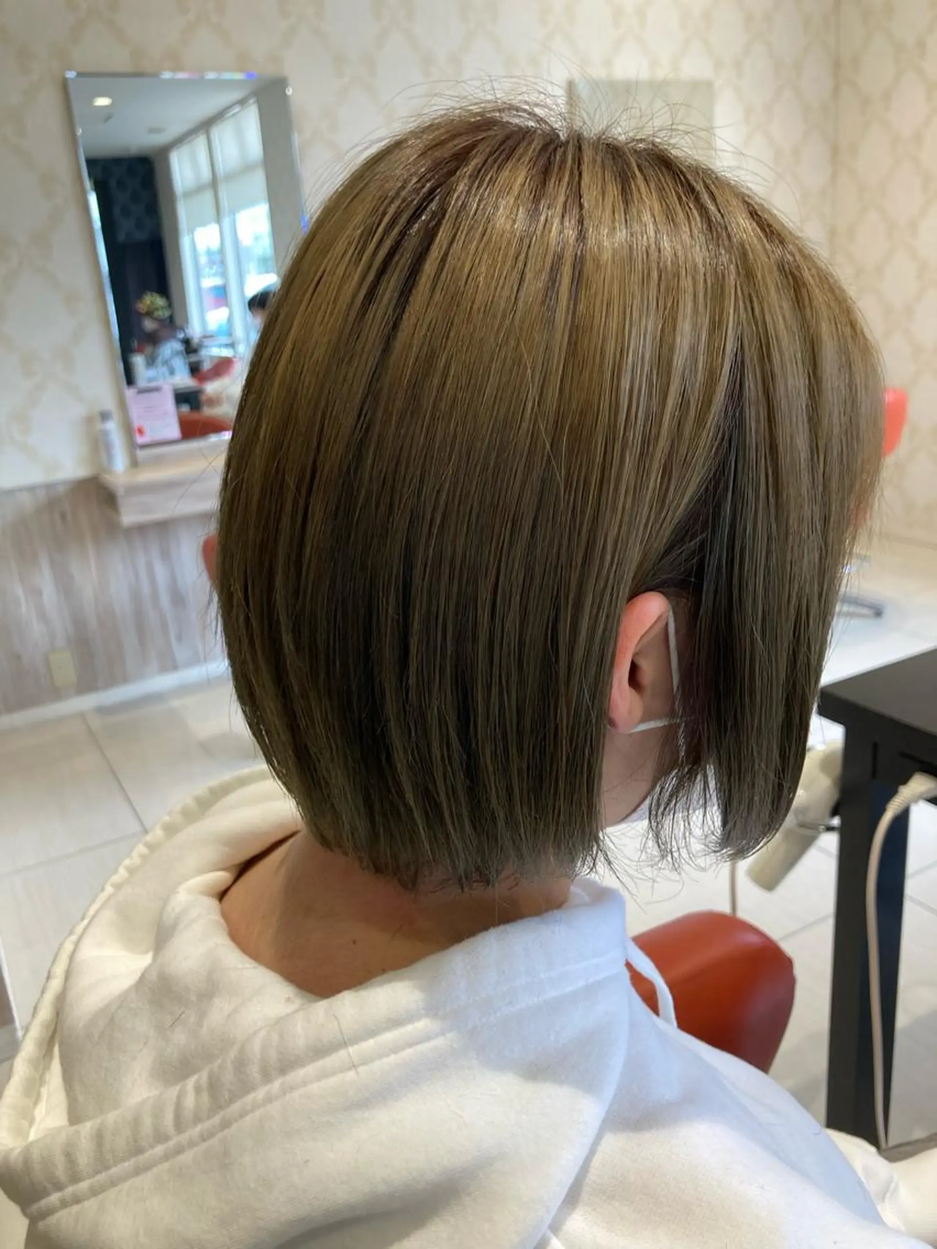 ショート カラー 坂上 晴日のヘアスタイル