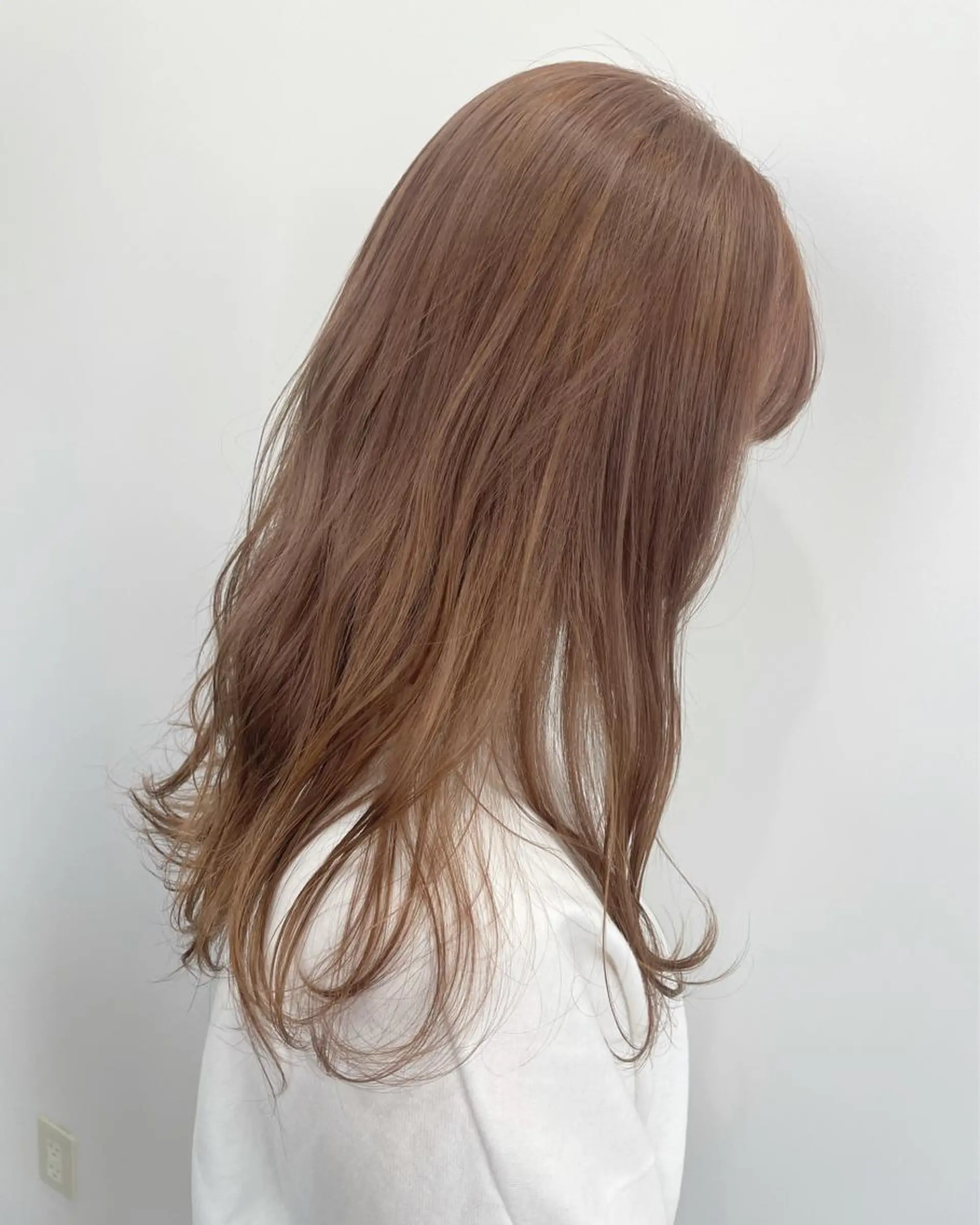 ロング カラー ベージュカラー ミルクティーベージュ ヘアカラー トリートメント 宮本 円のヘアスタイル