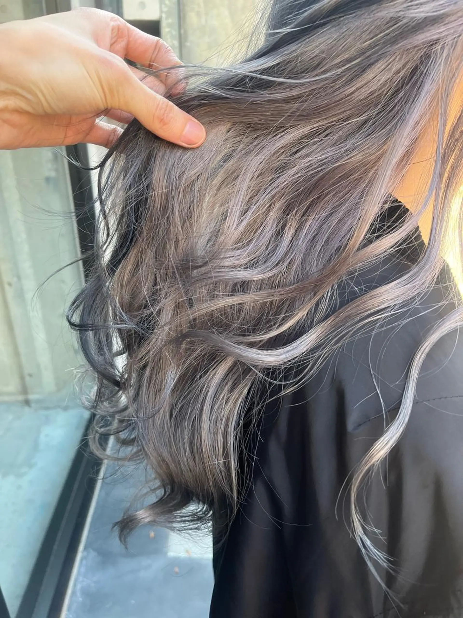 ロング カラー ショートボブ アッシュ バレイヤージュ ミストバング ベージュカラー カット ヘアカラー トリートメント 原宿サロン代表 デザインカラー伊藤卓のヘアスタイル