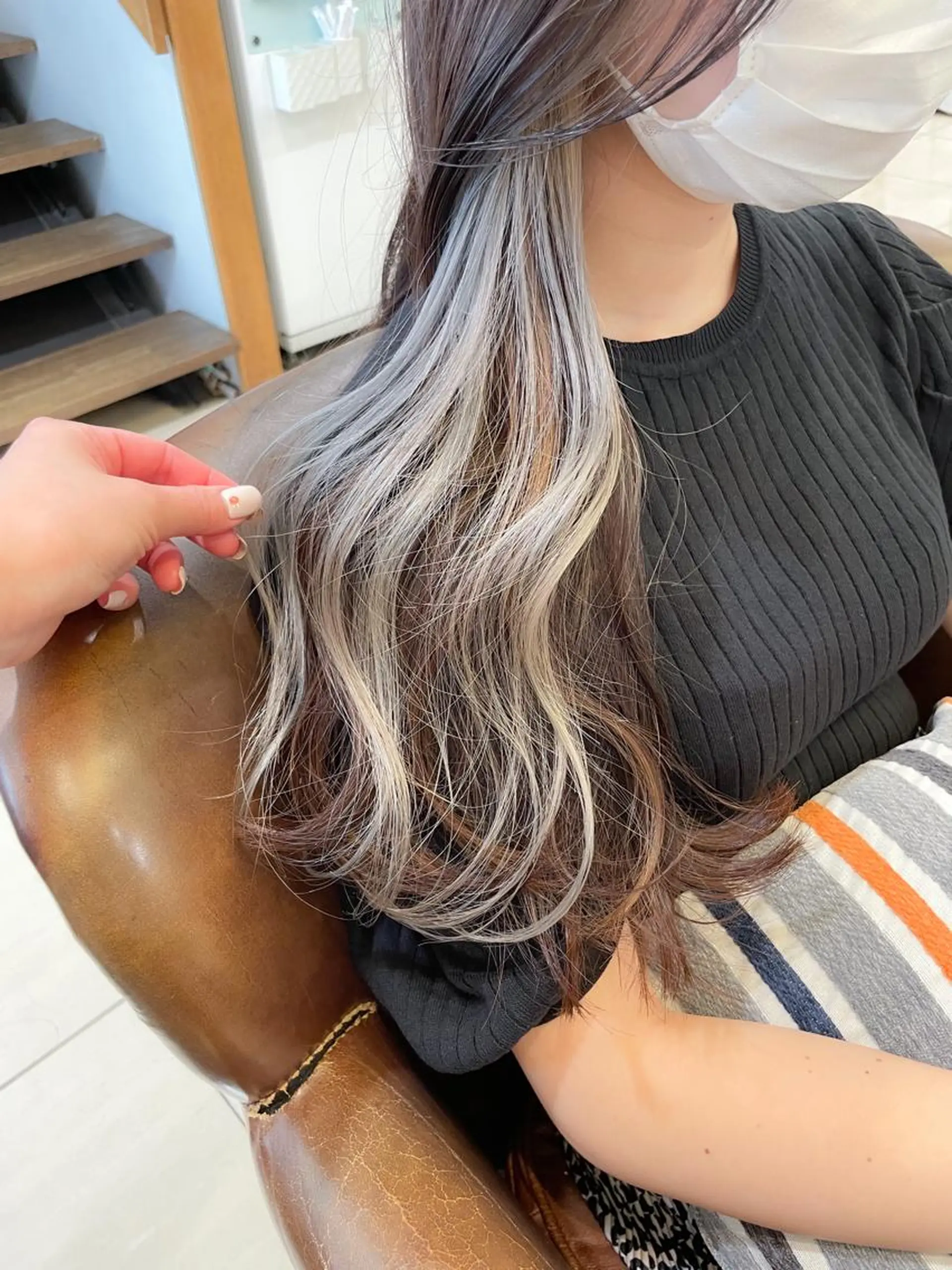 ロング カラー インナーカラー シルバー ホワイトシルバー カット ヘアカラー トリートメント ✨カラー支持No.1 🧸ワキ カナコ🧸のヘアスタイル