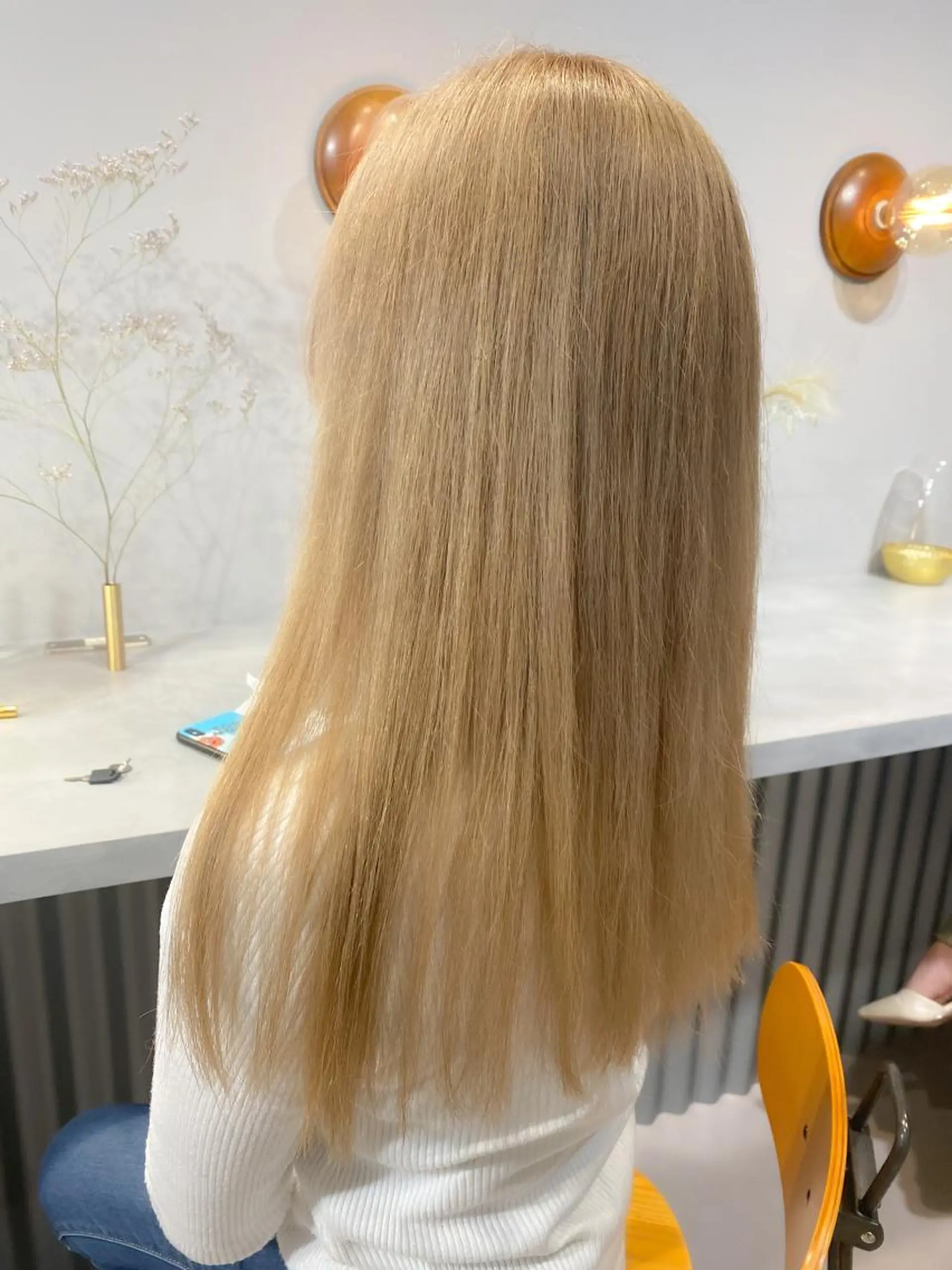 セミロング カラー バレイヤージュ ブリーチ 透明感カラー デザインカラー ダブルカラー カット ヘアカラー トリートメント 💖ハイライト/ハイ トーン💖MIKIのヘアスタイル