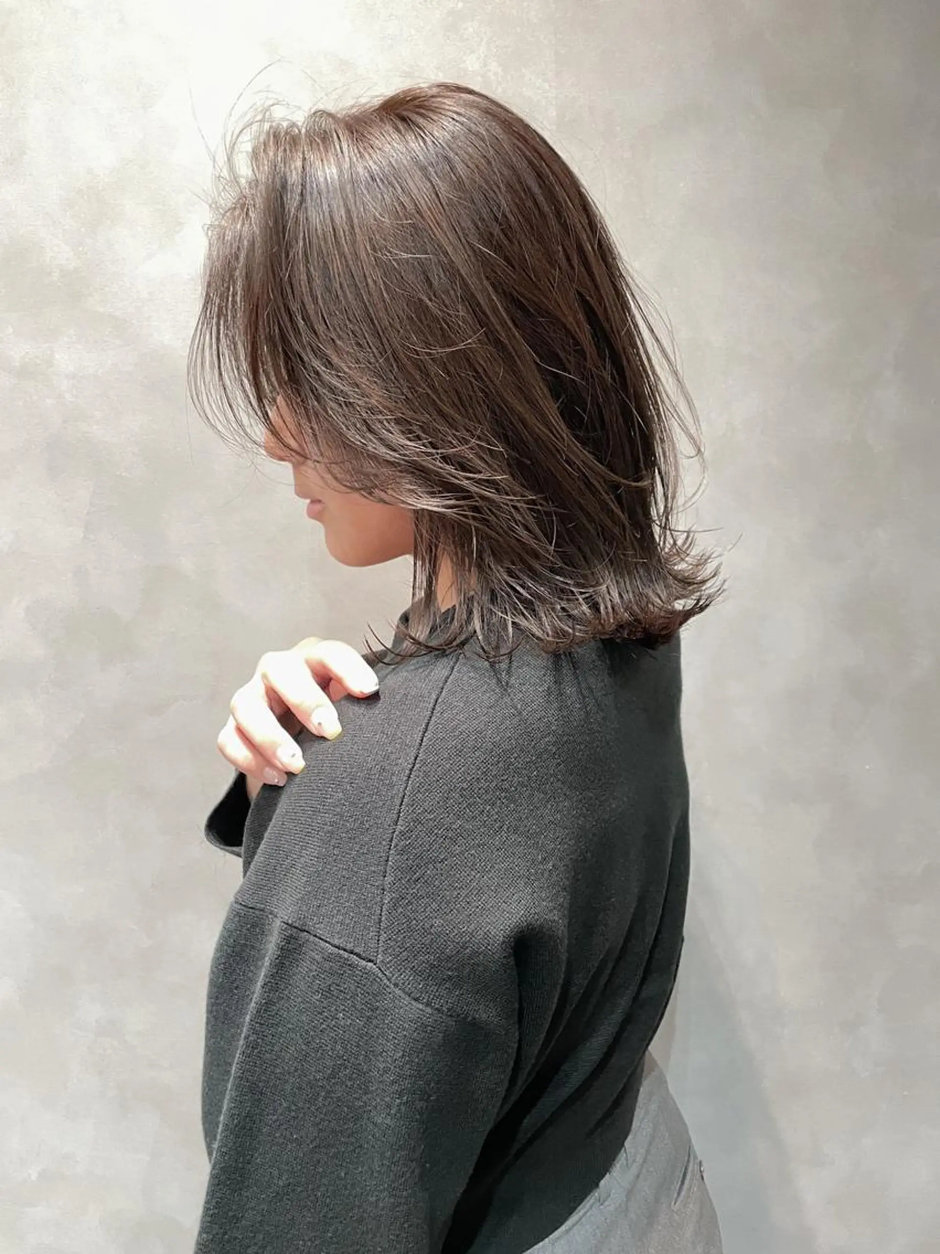 ミディアム 外国人風カラー ハイライト 髪質改善 似合わせカット トリートメント カット ヘアカラー トリートメント BUCKS【天王寺】 バックス【駅30秒】のヘアスタイル