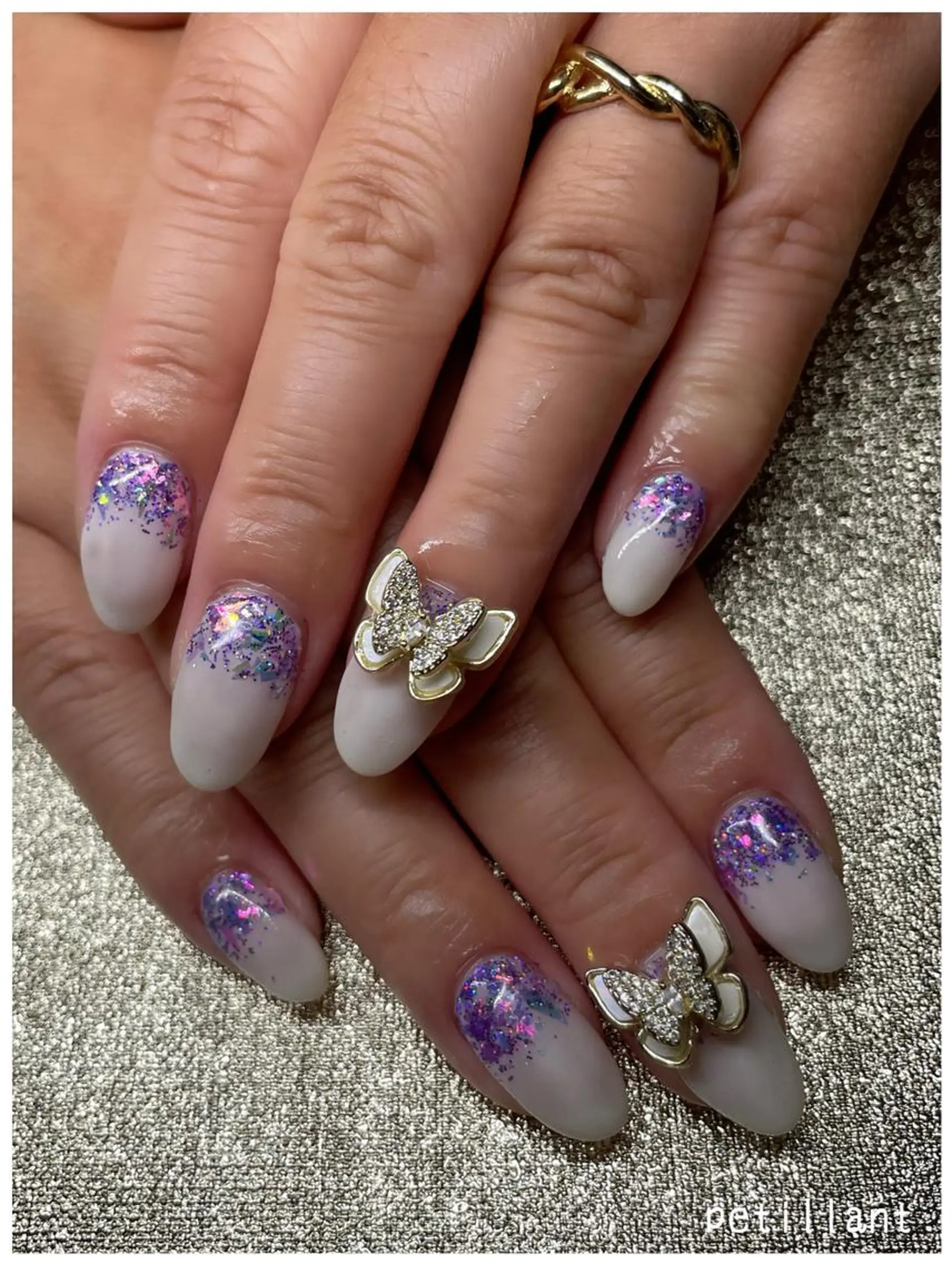 ネイル アートネイル グラデーション キラキラネイル 持ち込み nail salon petillantのネイルデザイン