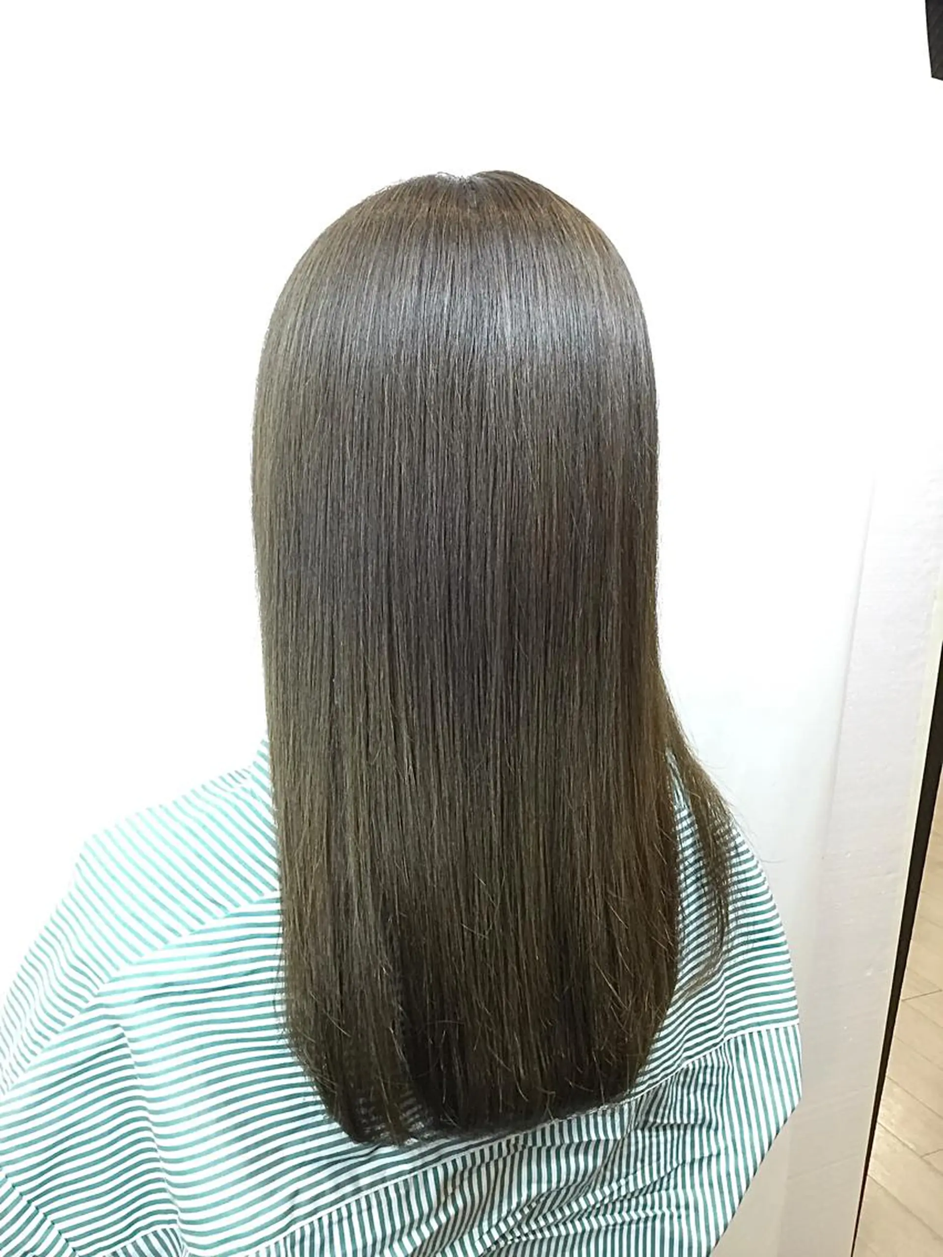 ロング カラー Annon プライベートサロンのヘアスタイル