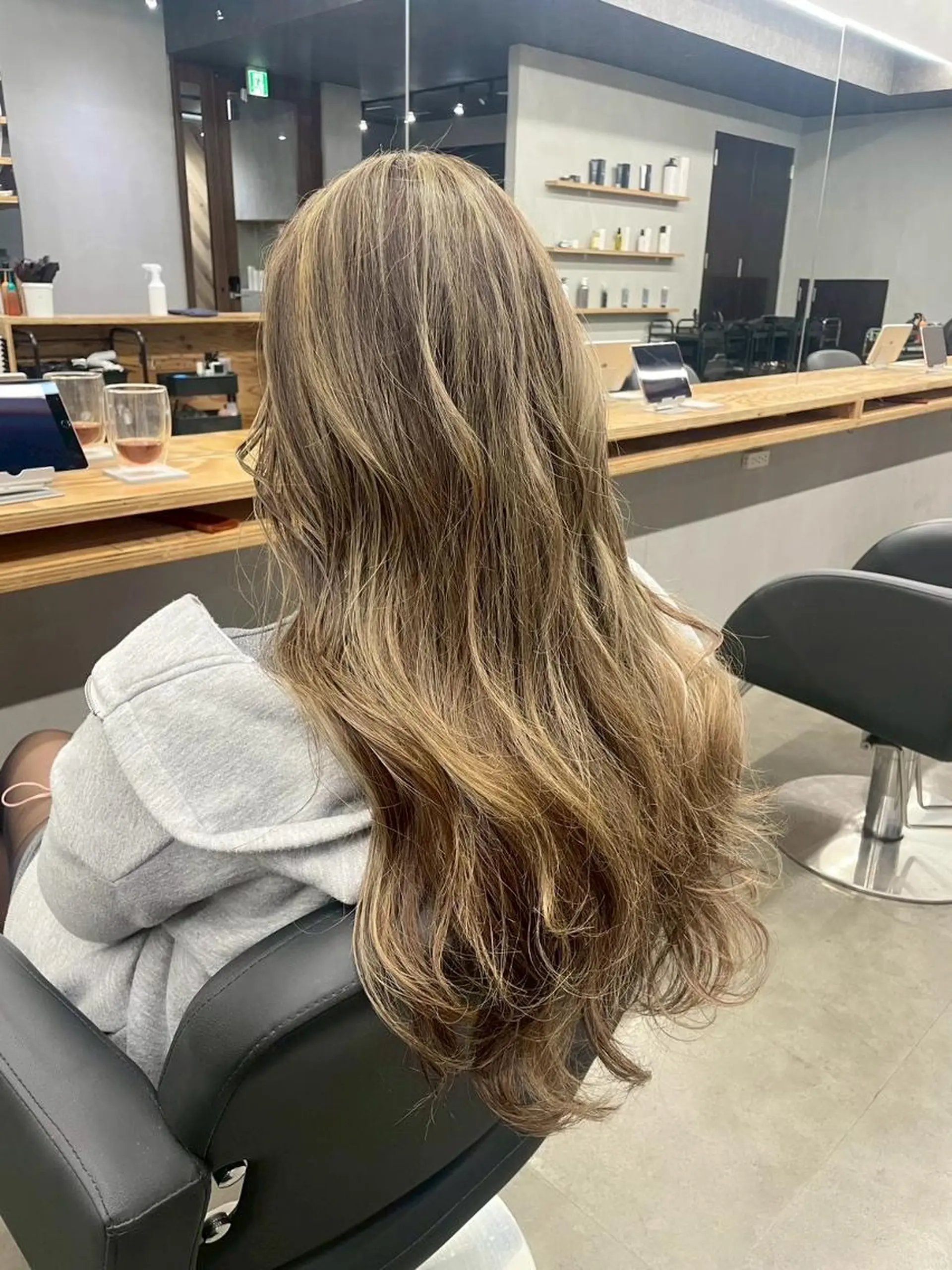 ロング N 【エヌ】のヘアスタイル