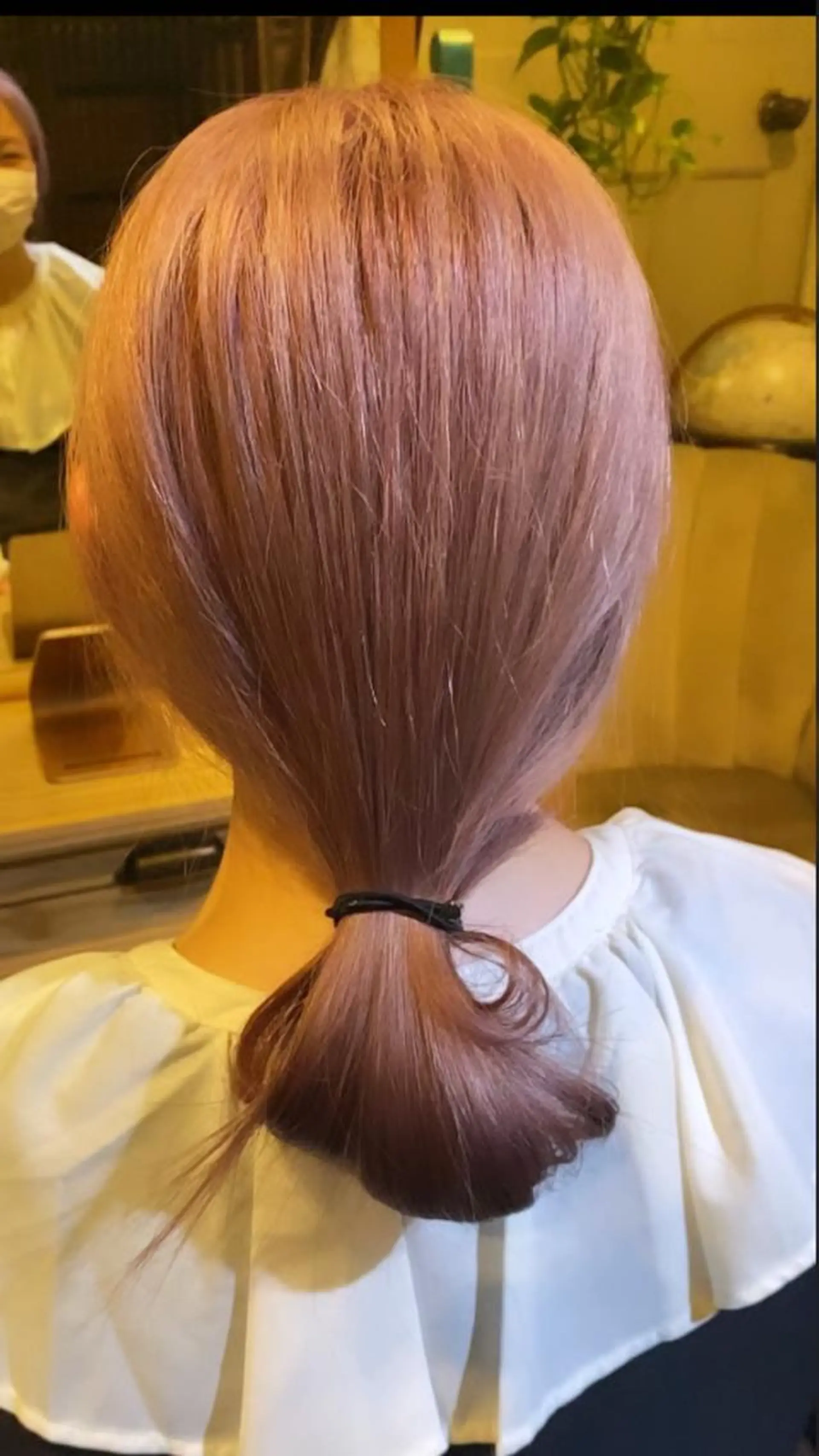 セミロング AYANO ／レイヤー／オリーブのヘアスタイル