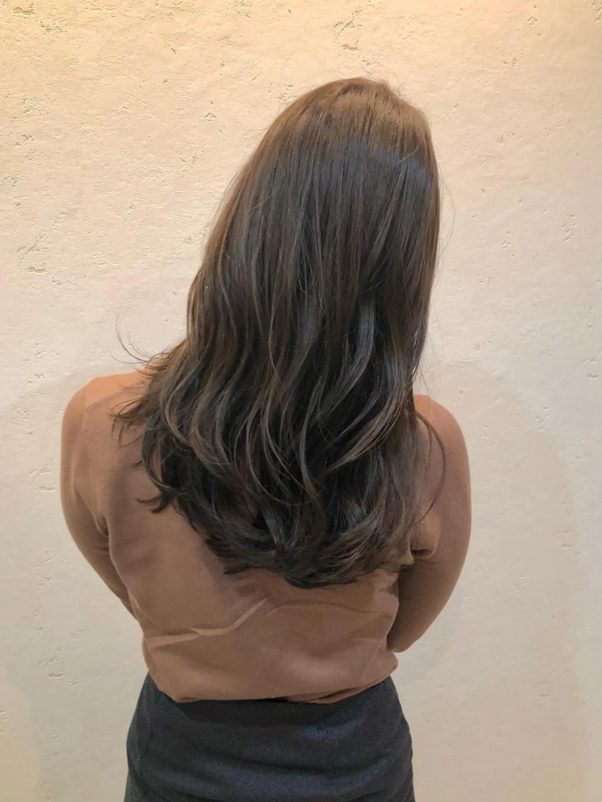 セミロング カラー アディクシーカラー ベージュカラー ブラウンカラー イルミナカラー ニュアンスカラー🫧 加納のヘアスタイル