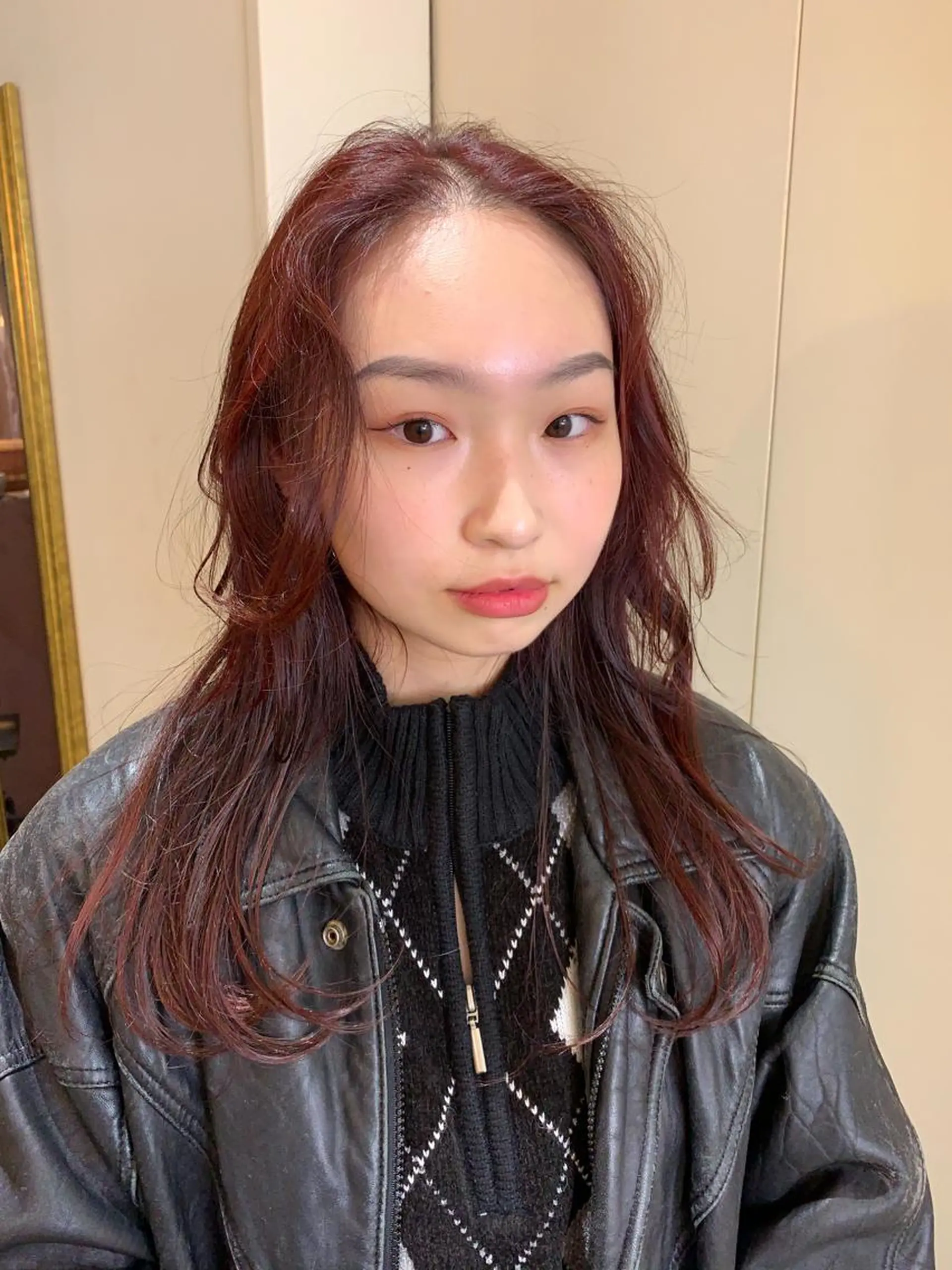セミロング カラー ブラウンカラー レッドカラー レッドブラウン カット ヘアカラー 桃果 momokaのヘアスタイル