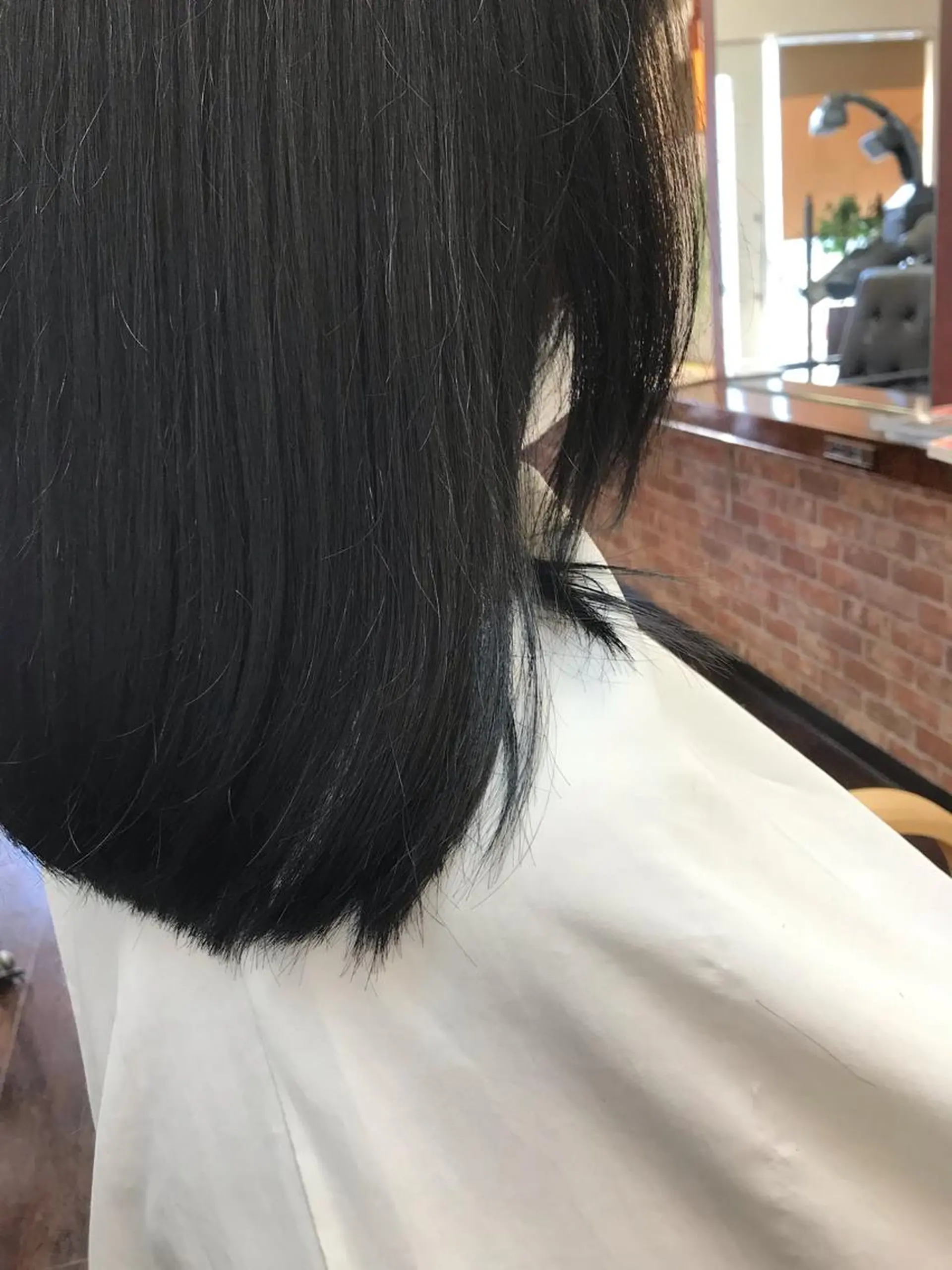 セミロング カラー 桧山 真のヘアスタイル