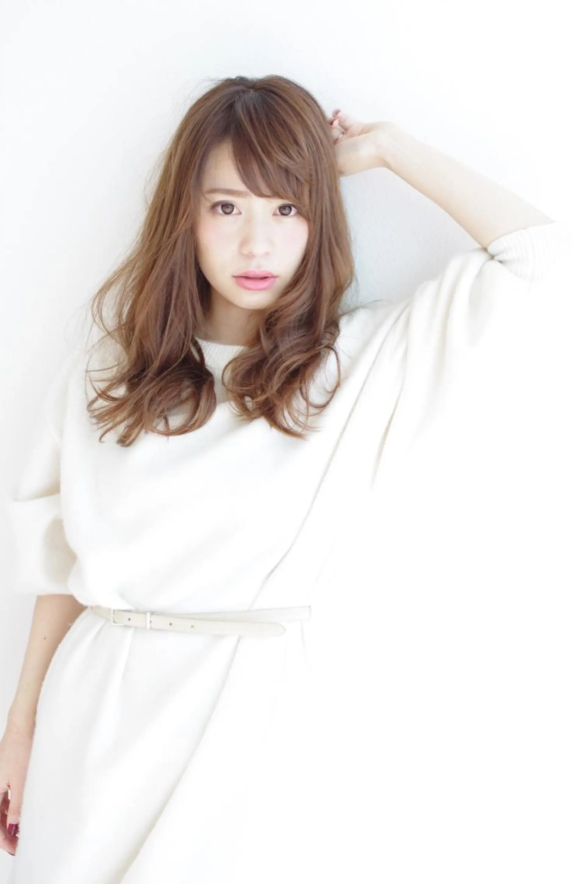 ミディアム ヘアールーム アートのヘアスタイル