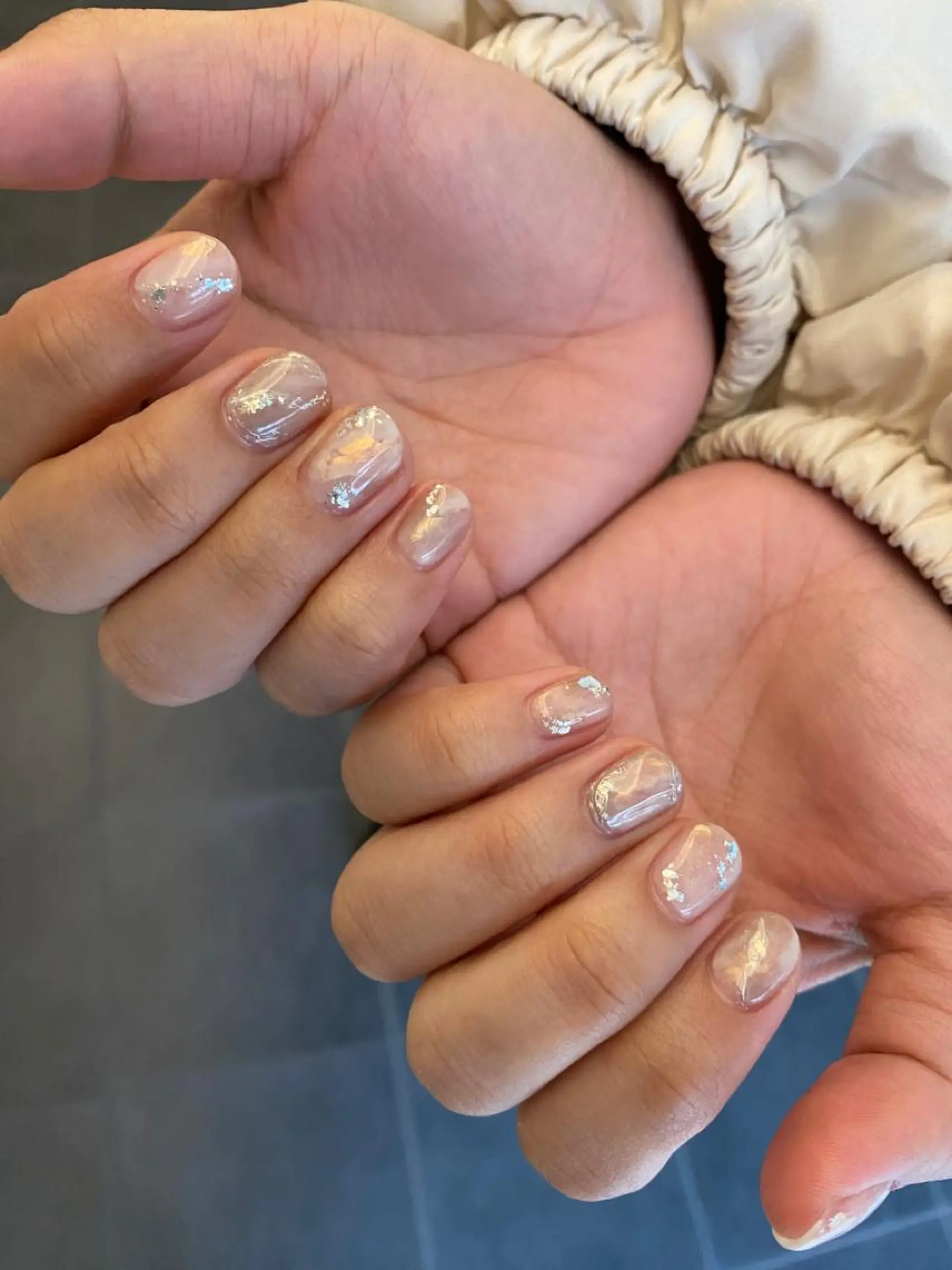 ネイル アニマル柄 アートネイル オーロラネイル クリアネイル 成人式 ハンドネイル ハンドケア Lililas サロン&スクールのネイルデザイン