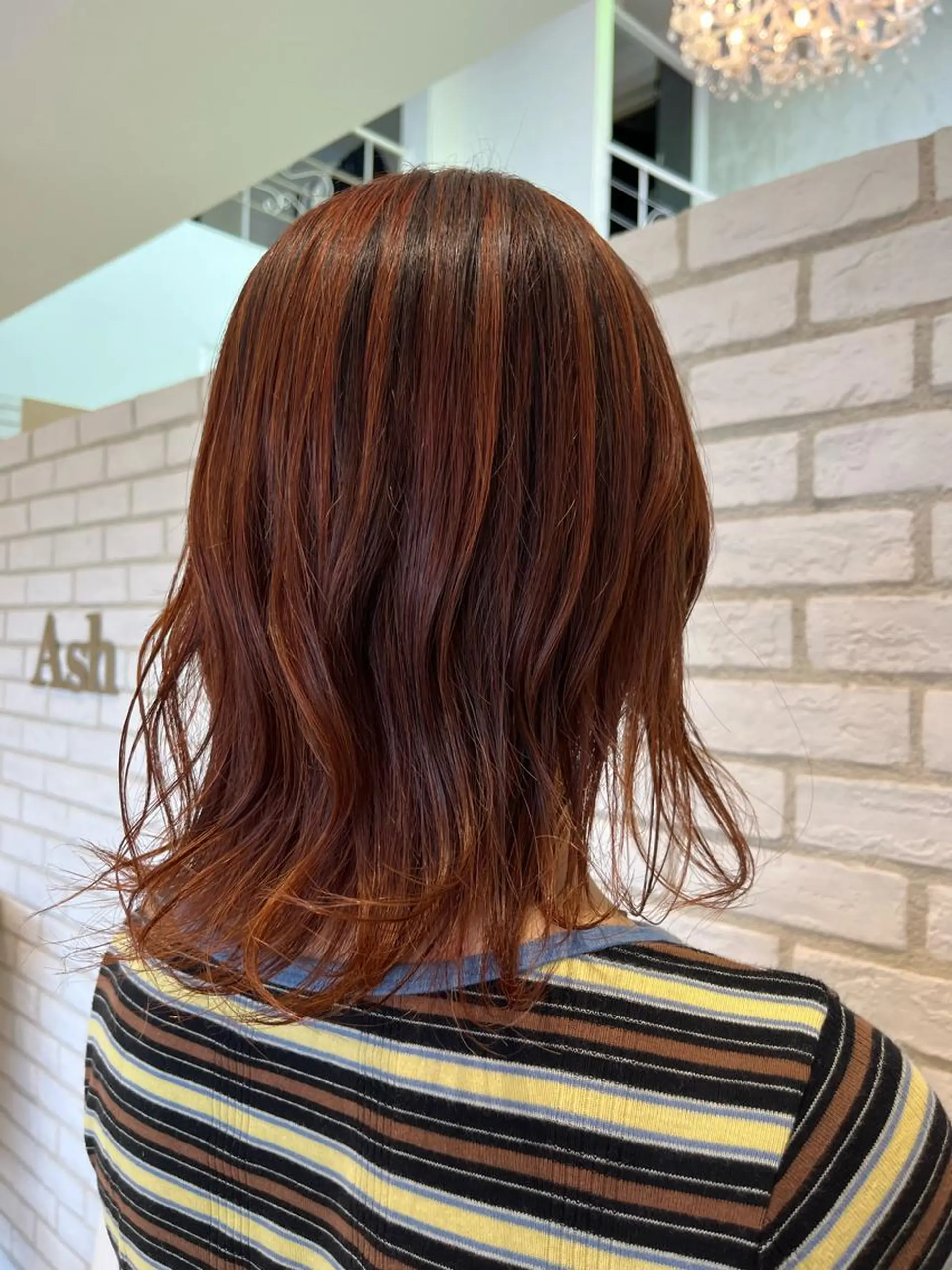 ミディアム カラー ハイライトカラー オレンジ ハイライト ツヤ髪カラー💎 佐藤あきのヘアスタイル