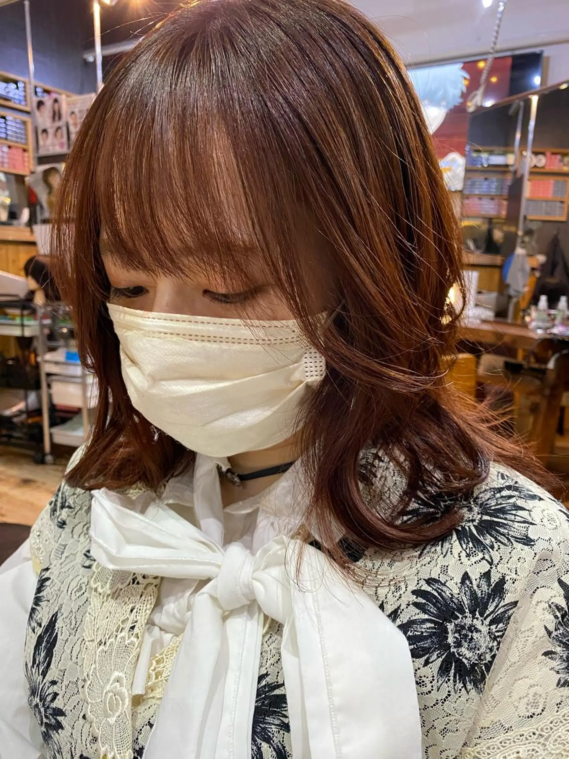 ミディアム カラー オレンジ レッドカラー 【韓国レイヤー特化 ハッシュカット】のヘアスタイル