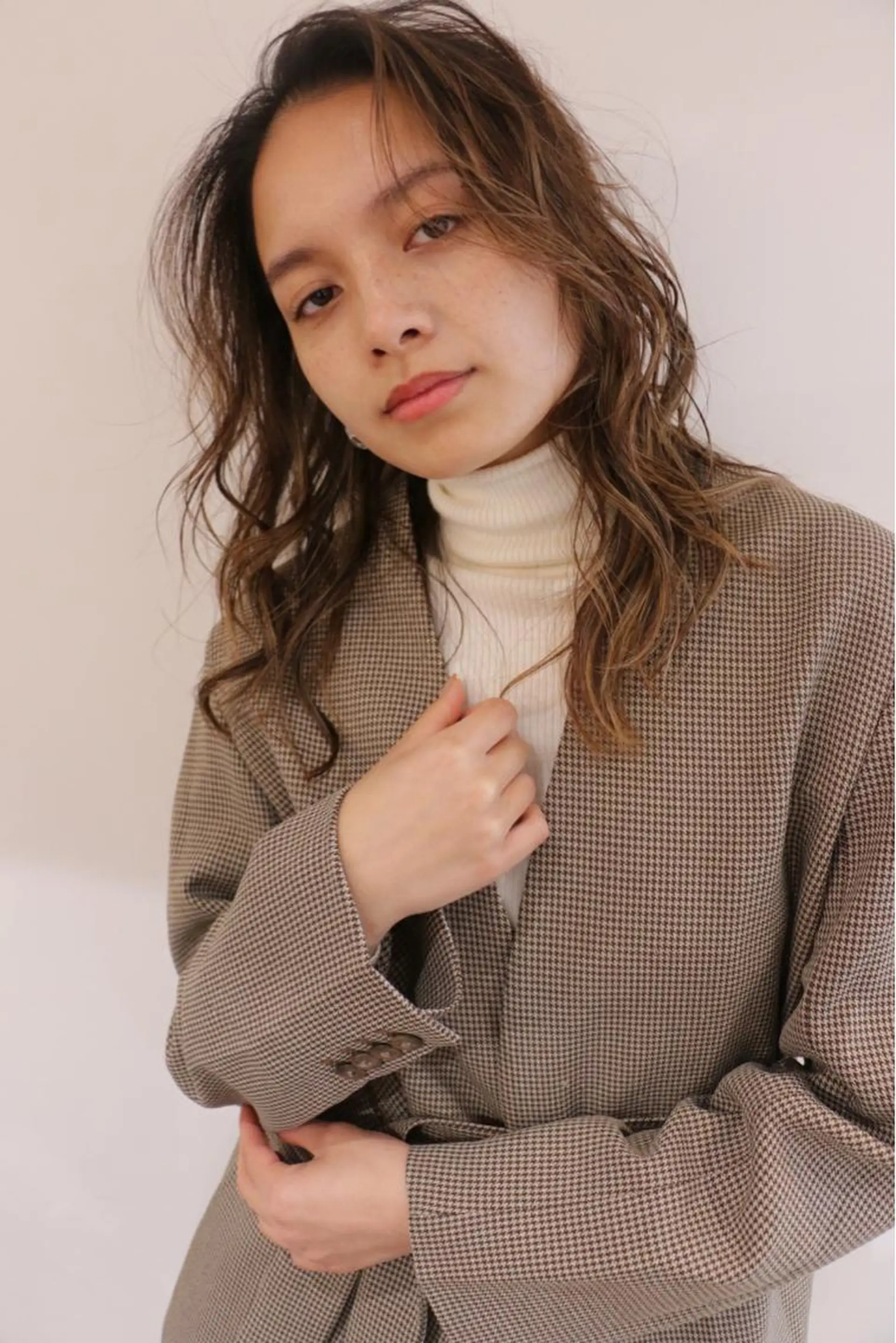 セミロング カラー パーマ 安村 美奈のヘアスタイル