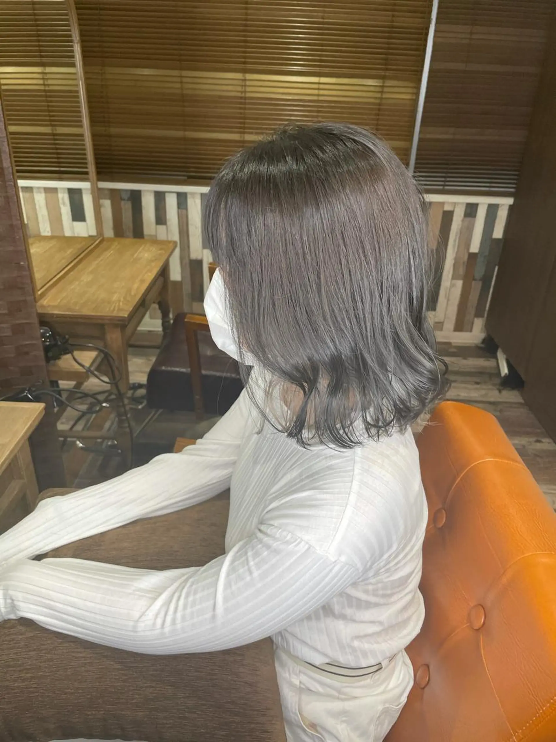 ミディアム カラー 平田 怜のヘアスタイル