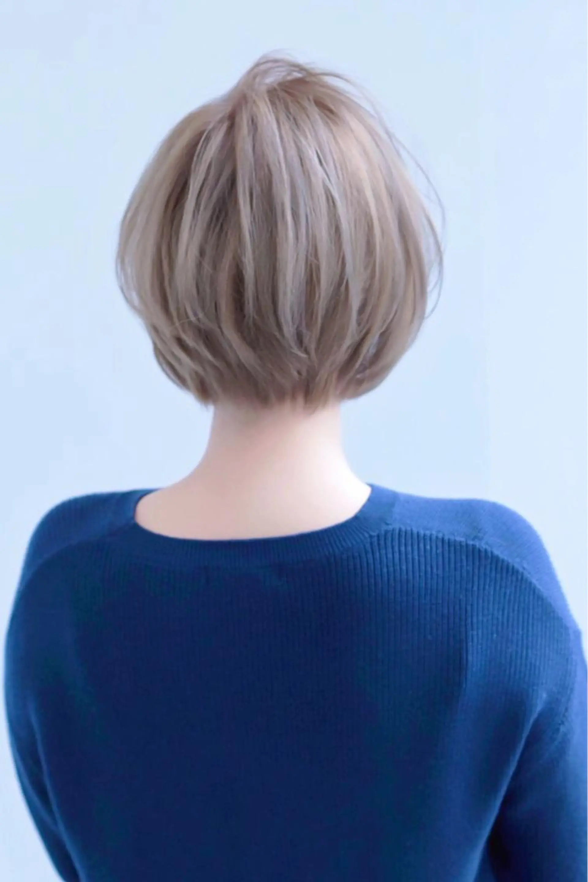 ショート カラー ブリーチ ダブルカラー ハイトーンカラー 農添 杏のヘアスタイル