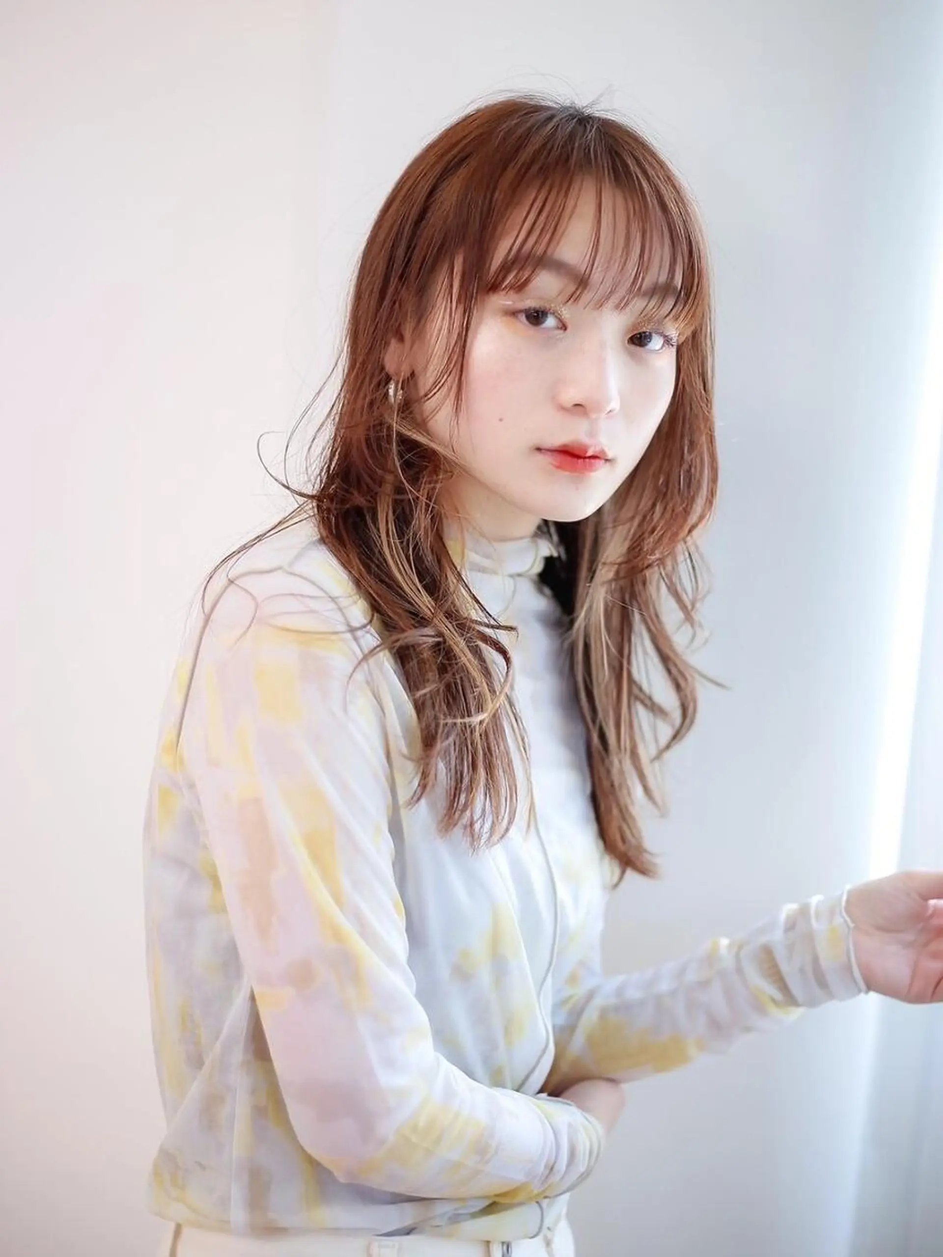ロング カラー ブリーチ イヤリングカラー ハイライトカラー イルミナカラー インナーカラー BASSA 下井草店のヘアスタイル