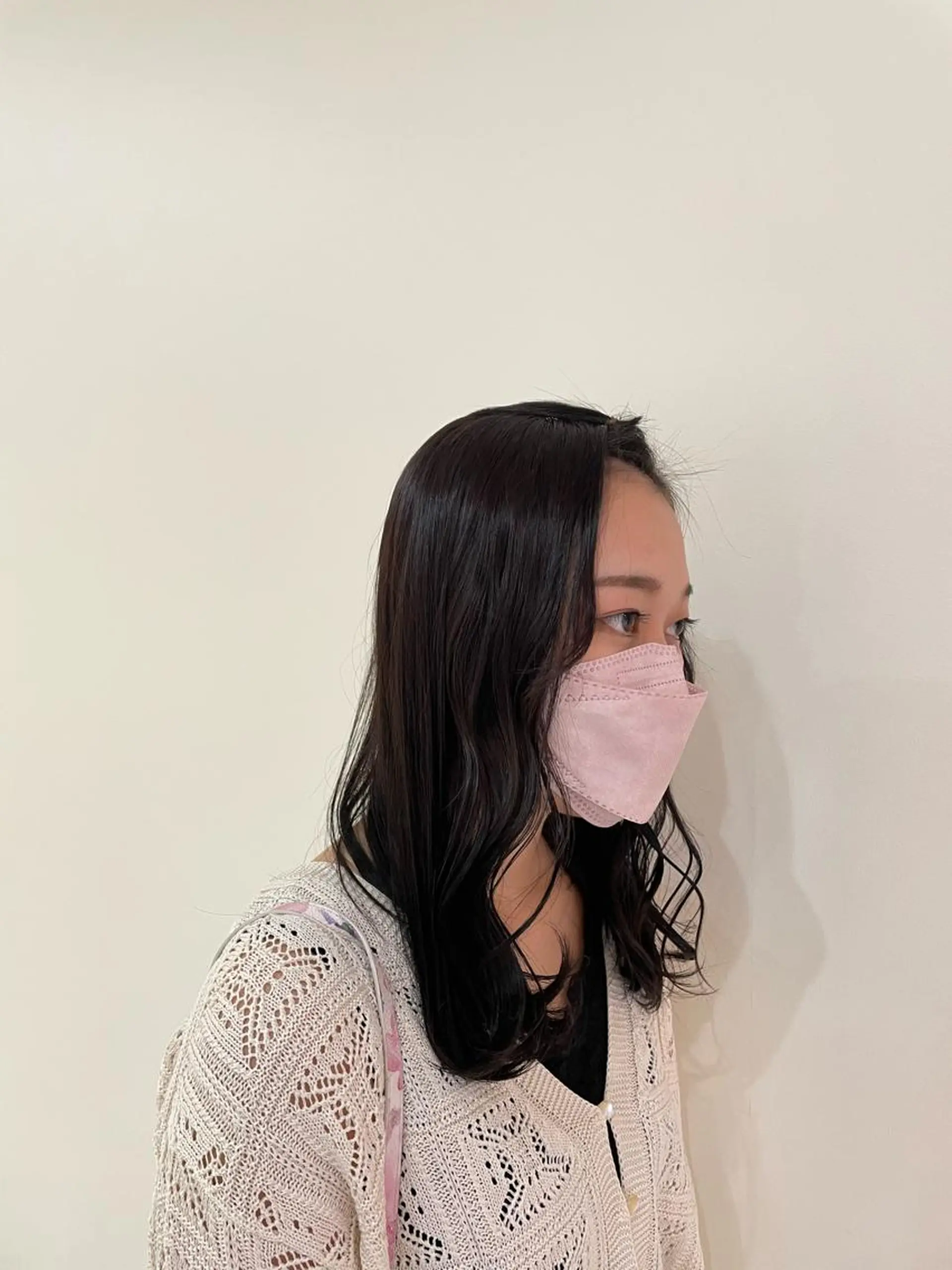 ミディアム くすみ あやなのヘアスタイル