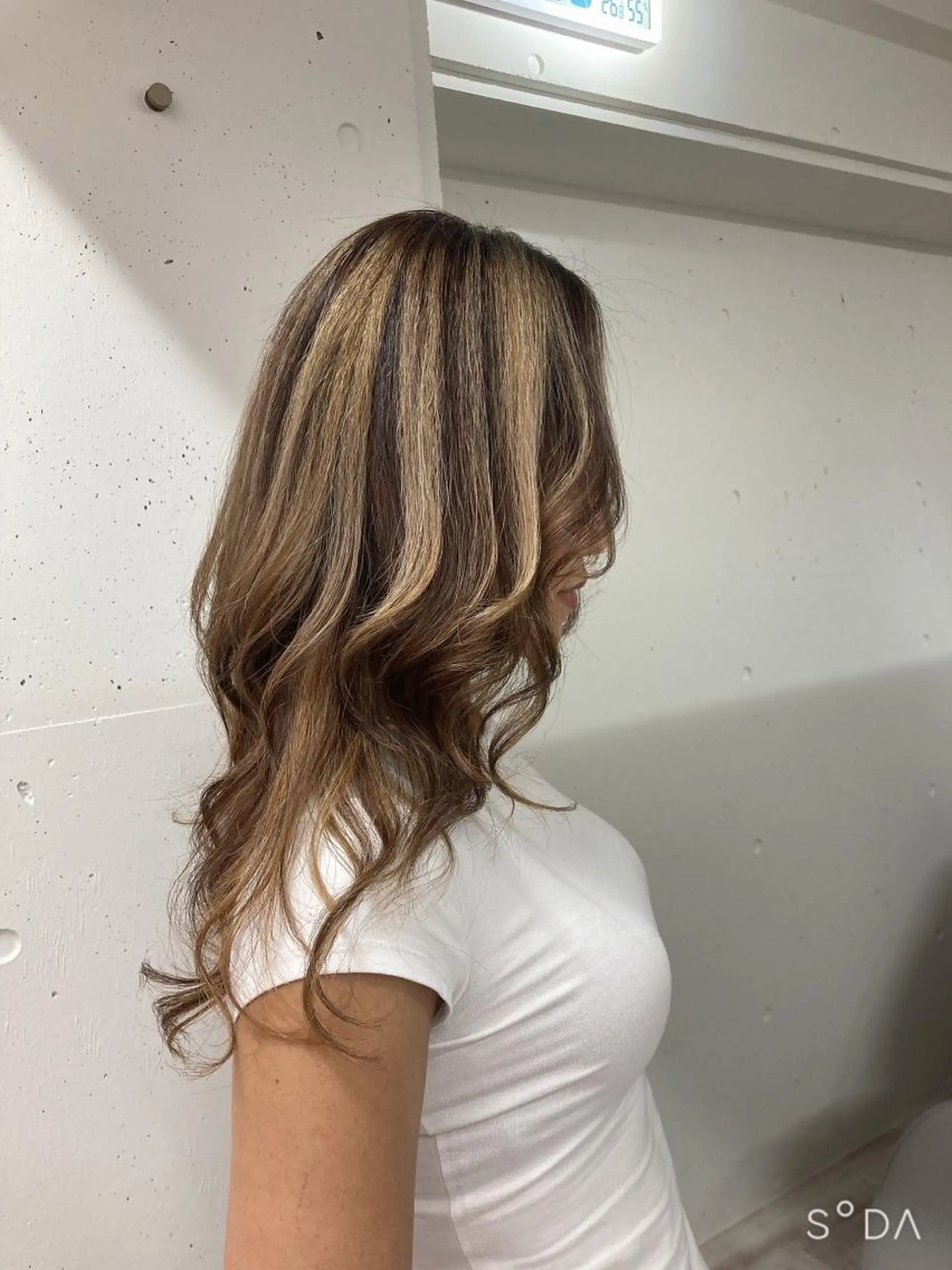 ロング カラー バレイヤージュ レイヤーカット ミルミー美容室所属・🦄💒💓齎藤 七海子🦄💒💓の眉毛・アイブロウイメージ