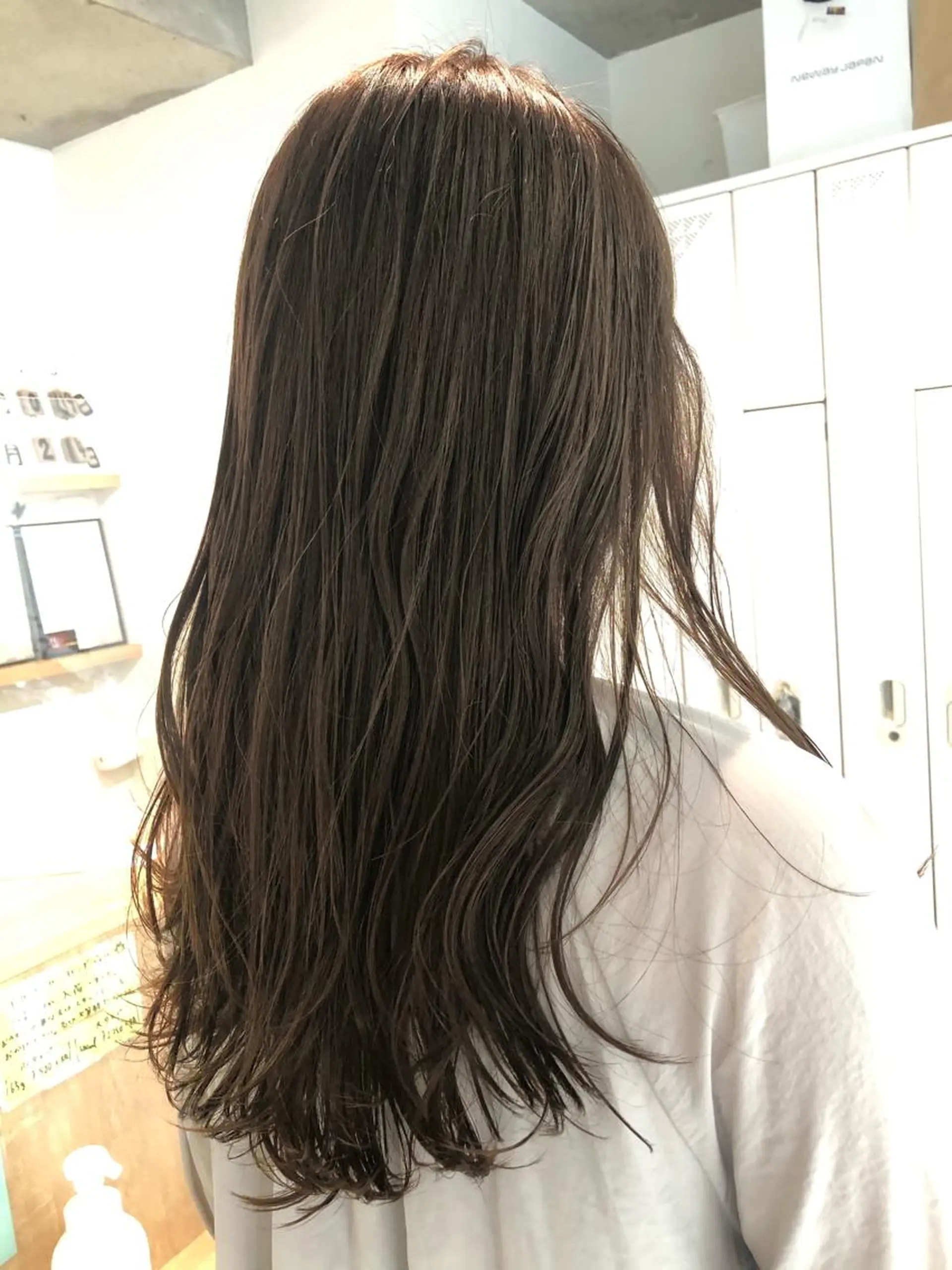 ロング カラー アッシュ ベージュカラー イルミナカラー 田辺 黎花のヘアスタイル