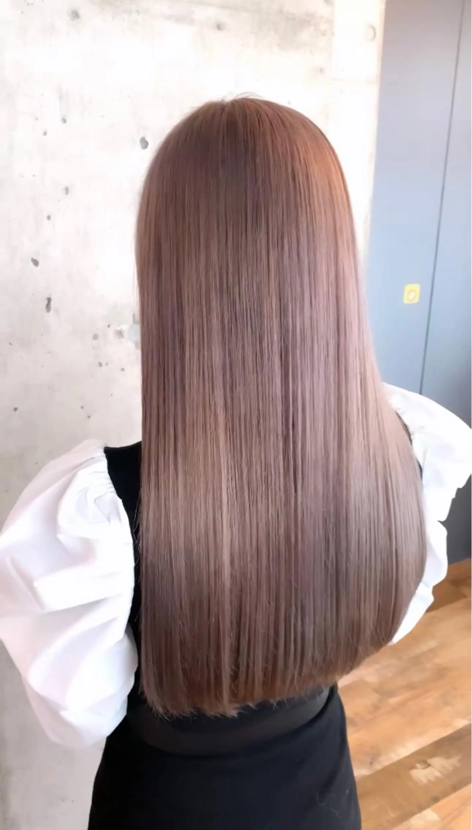 セミロング 🌷横浜/レイヤー /艶カラー🌷のヘアスタイル