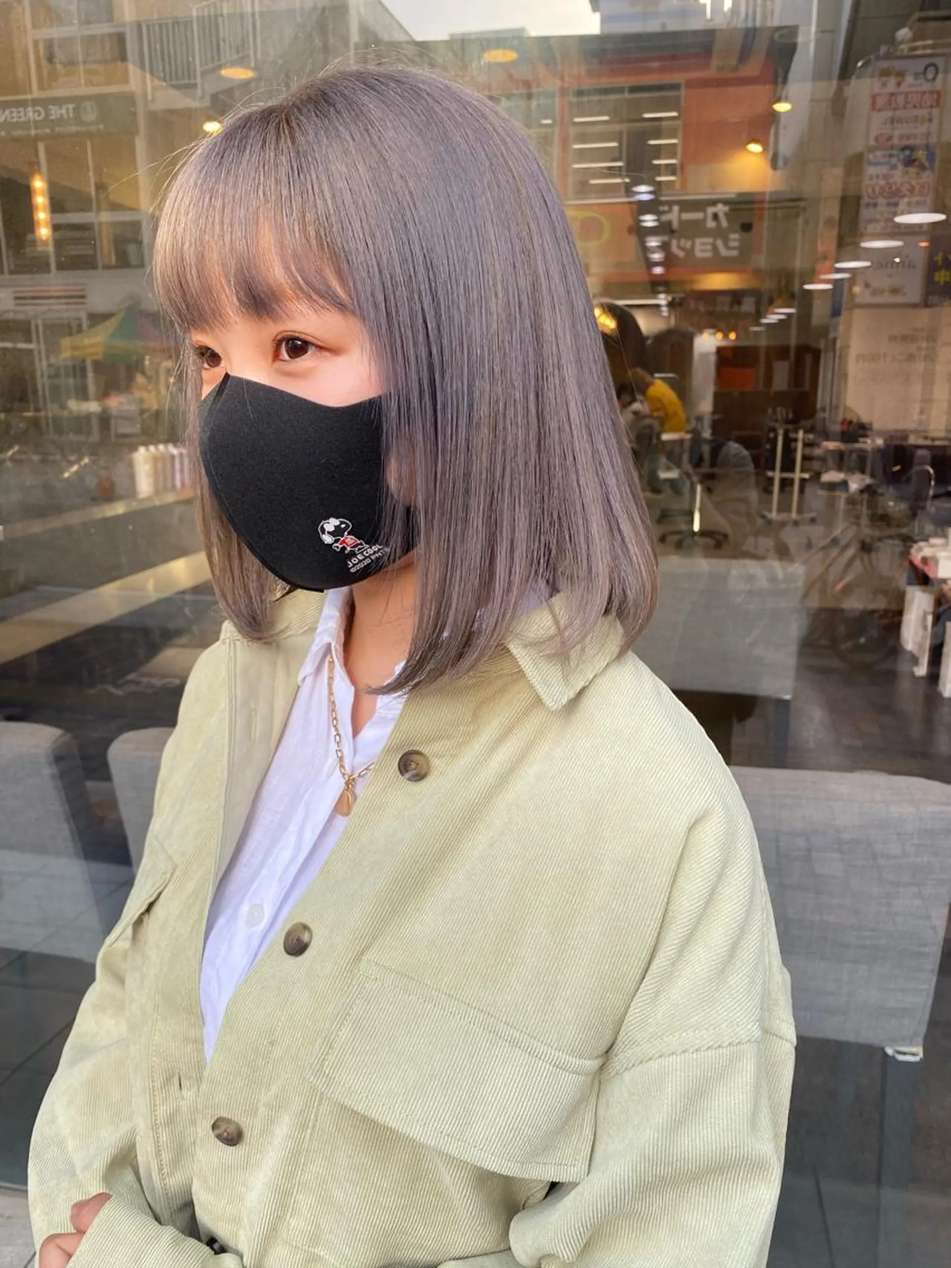 ショート カラー パーマ ヘアアレンジ メンズ キッズ ネイル mana 暖色カラーカットのヘアスタイル