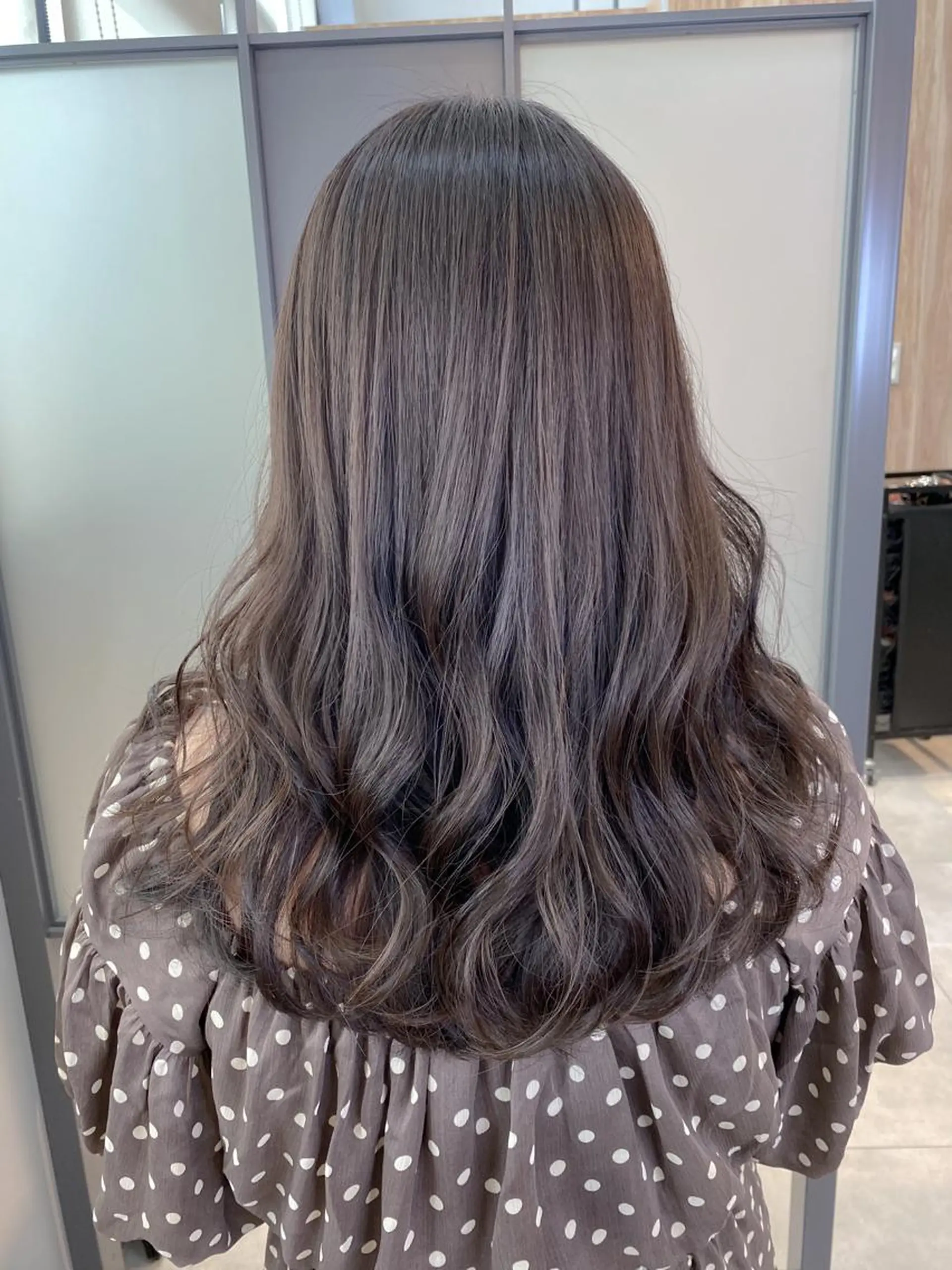 セミロング カラー ブルーカラー ラベンダーカラー カット ヘアカラー トリートメント 【透明感、艶髪】西村 有司のヘアスタイル