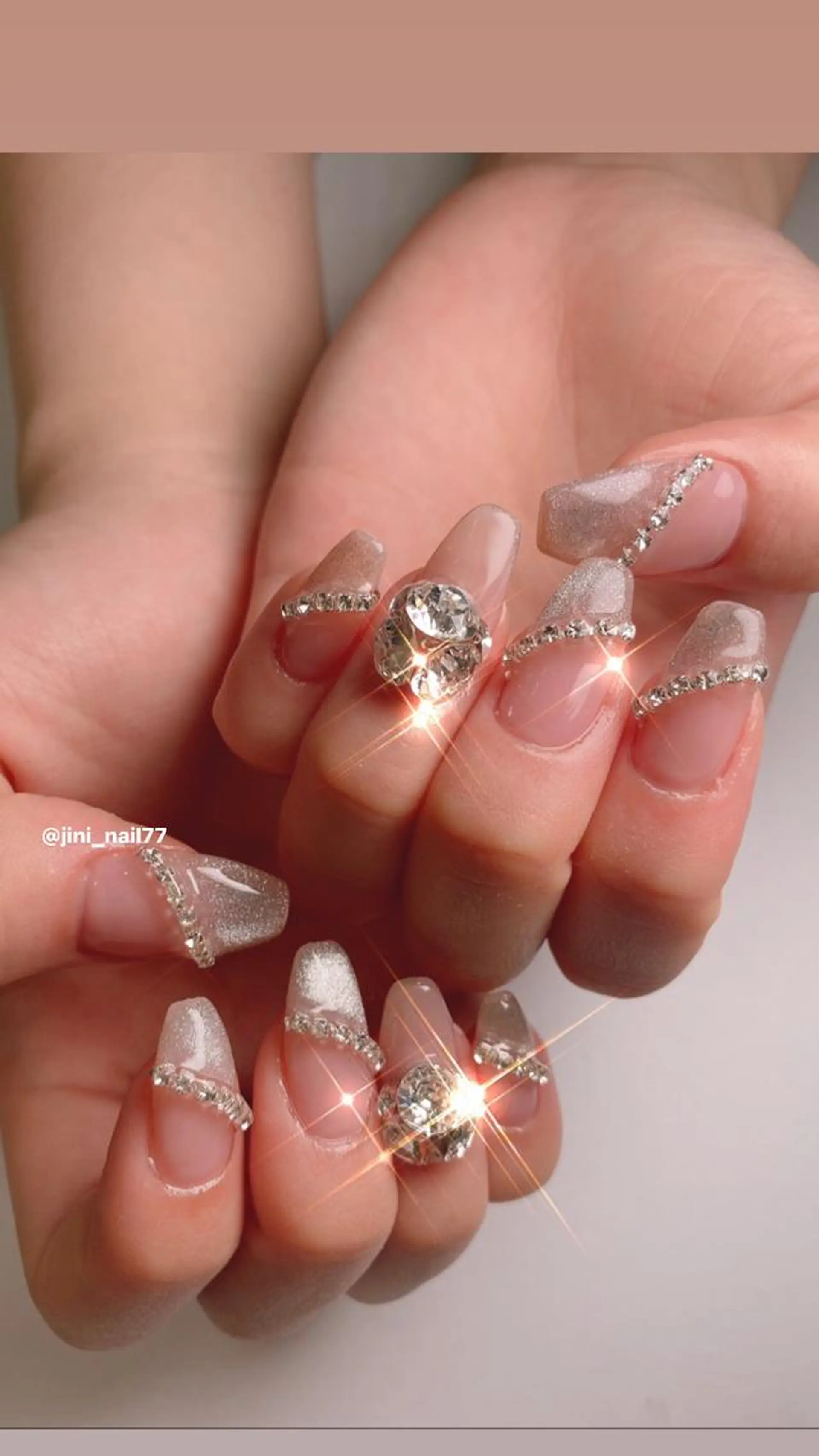 ネイル JINI NAIL所属・ジニ ネイルのネイルデザイン